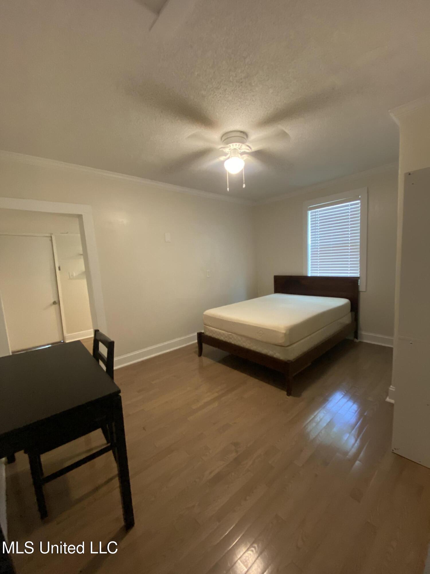 1505 Roosevelt Street Property Photo 7