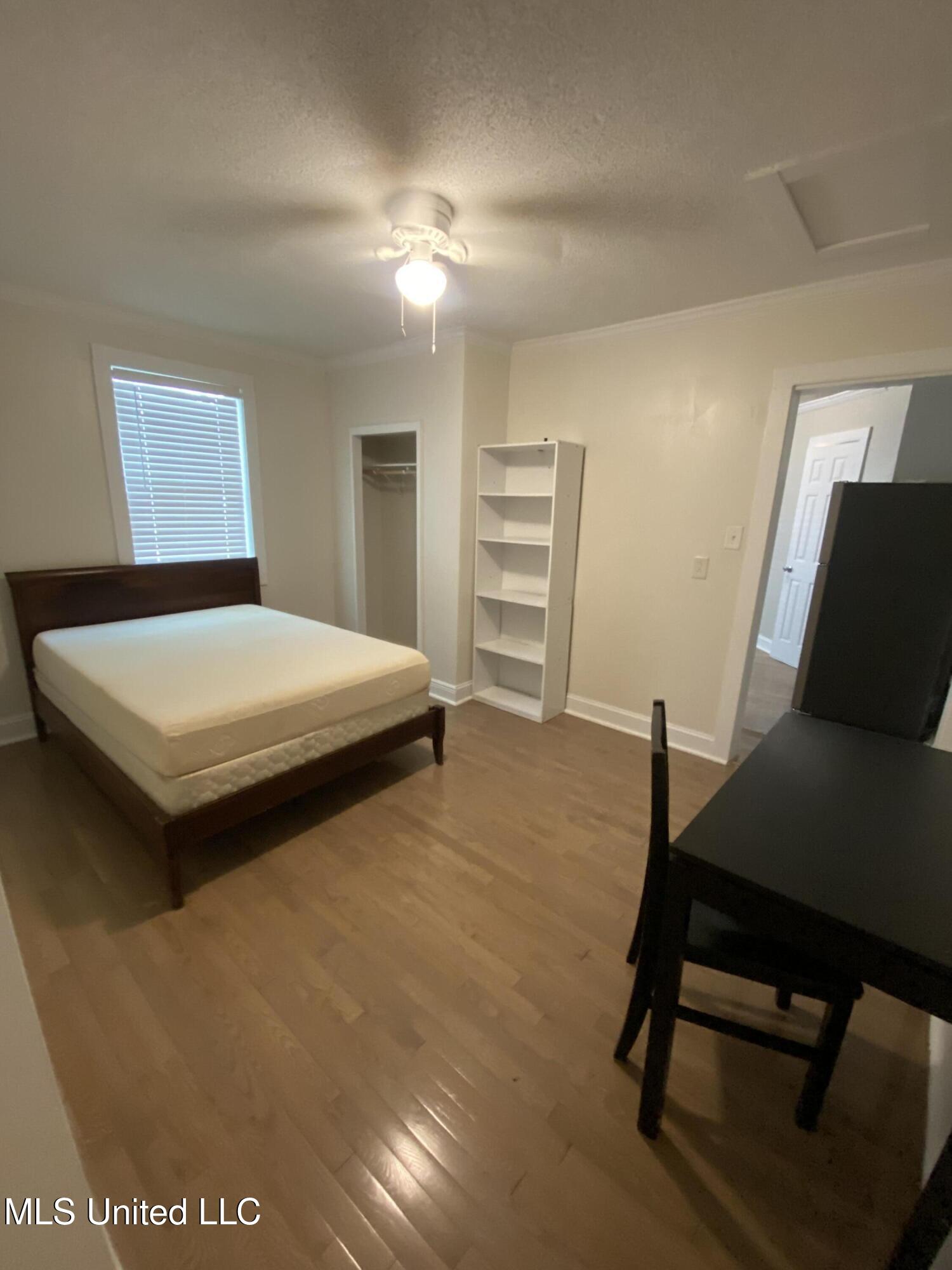 1505 Roosevelt Street Property Photo 8