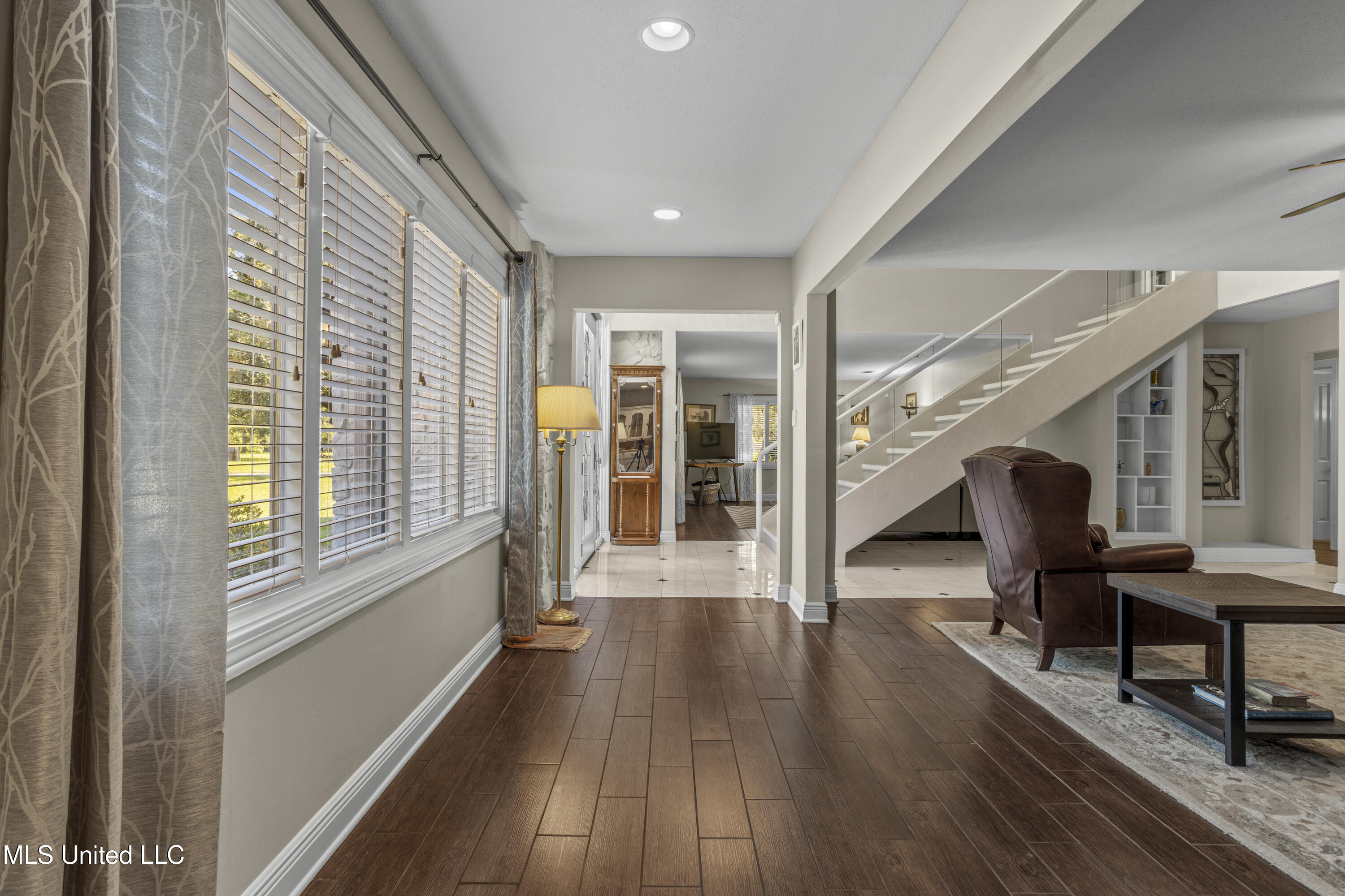 1 Povenir Place Property Photo 12
