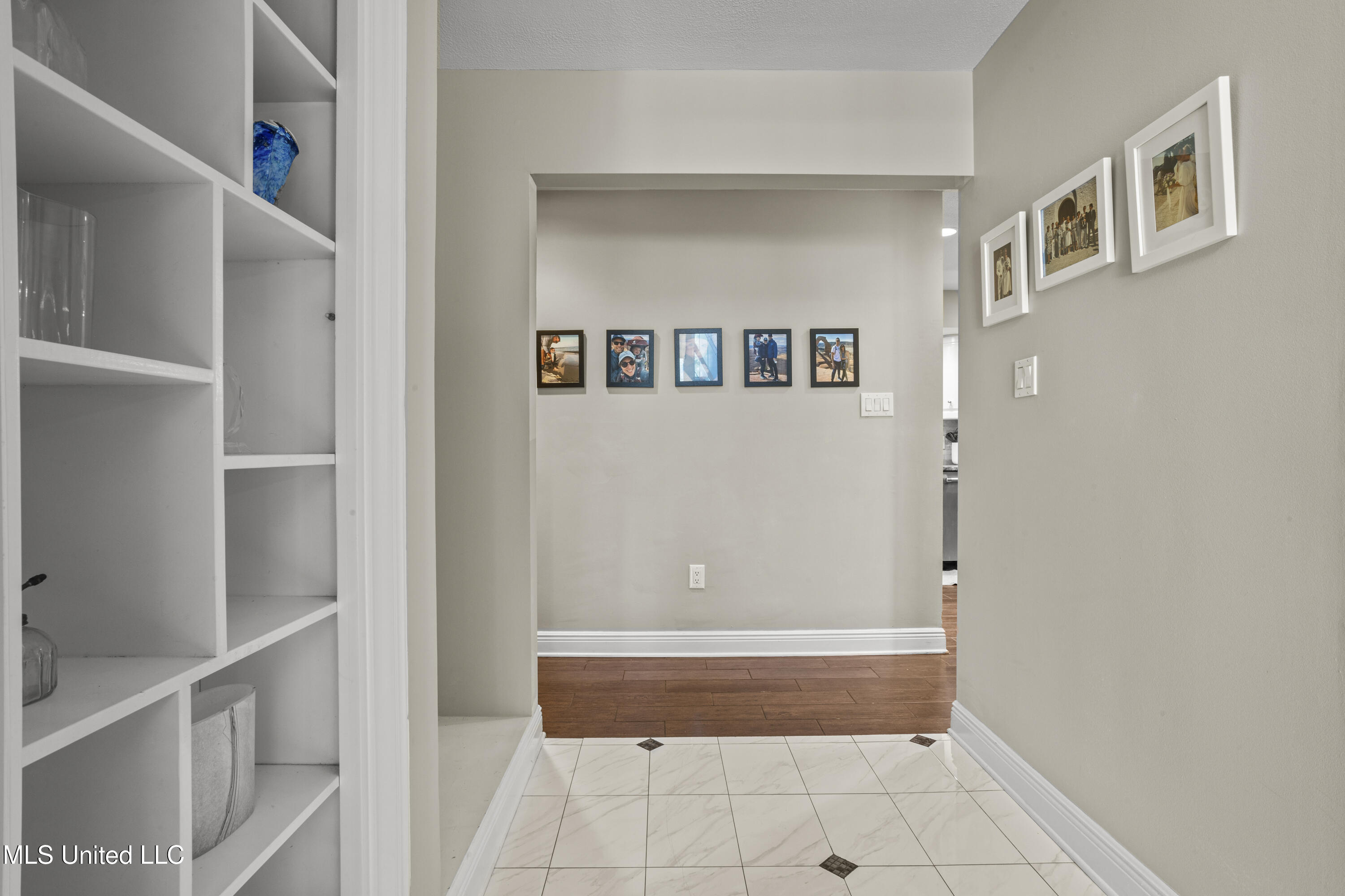 1 Povenir Place Property Photo 16