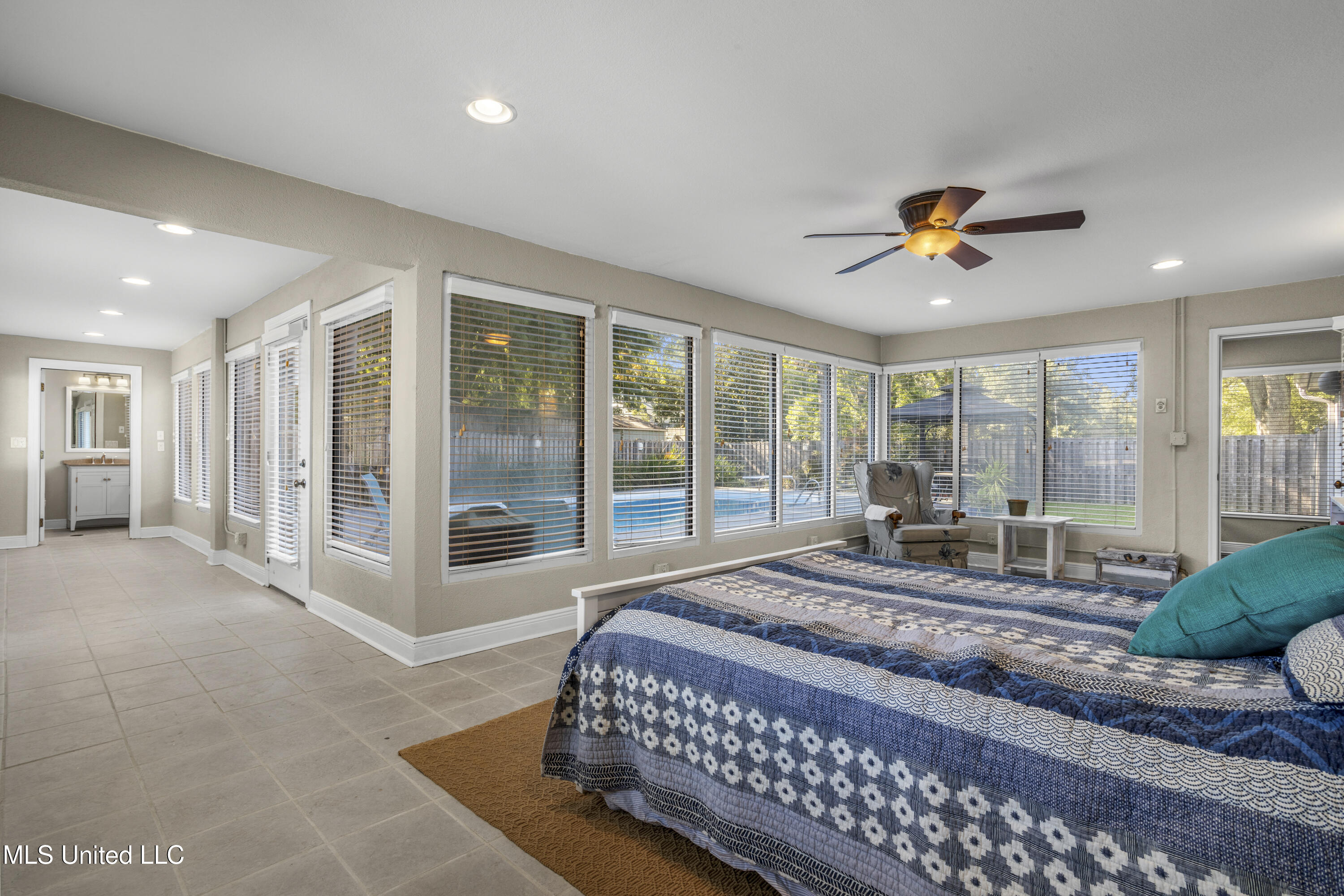 1 Povenir Place Property Photo 66