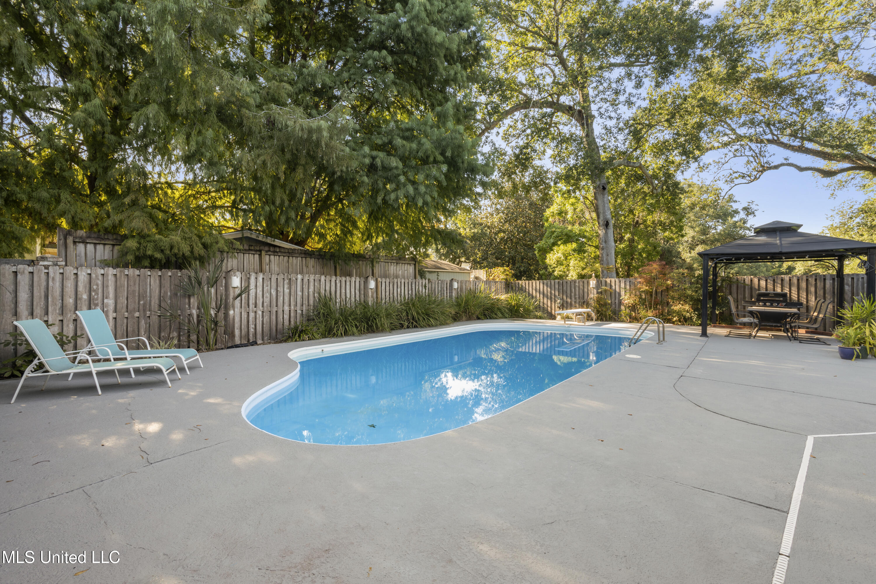 1 Povenir Place Property Photo 75