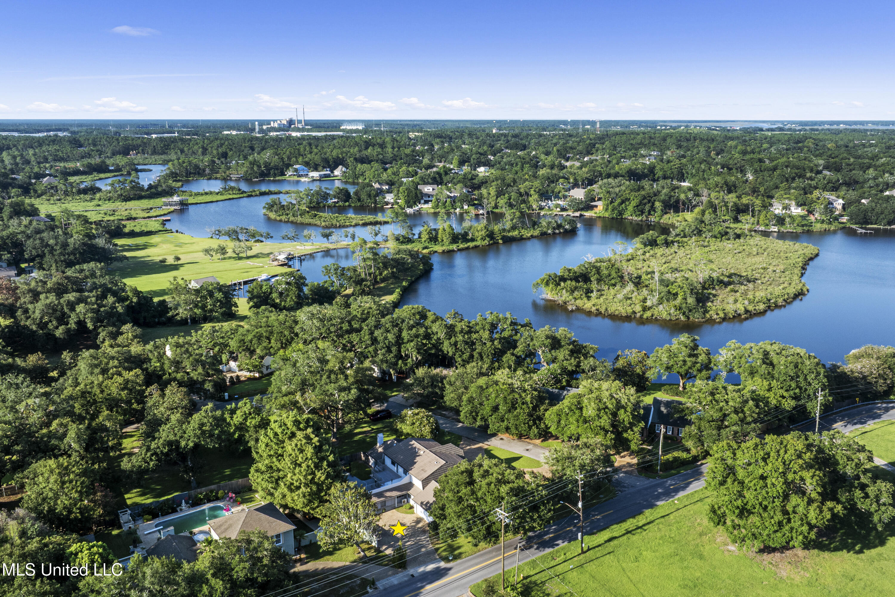 1 Povenir Place Property Photo 80