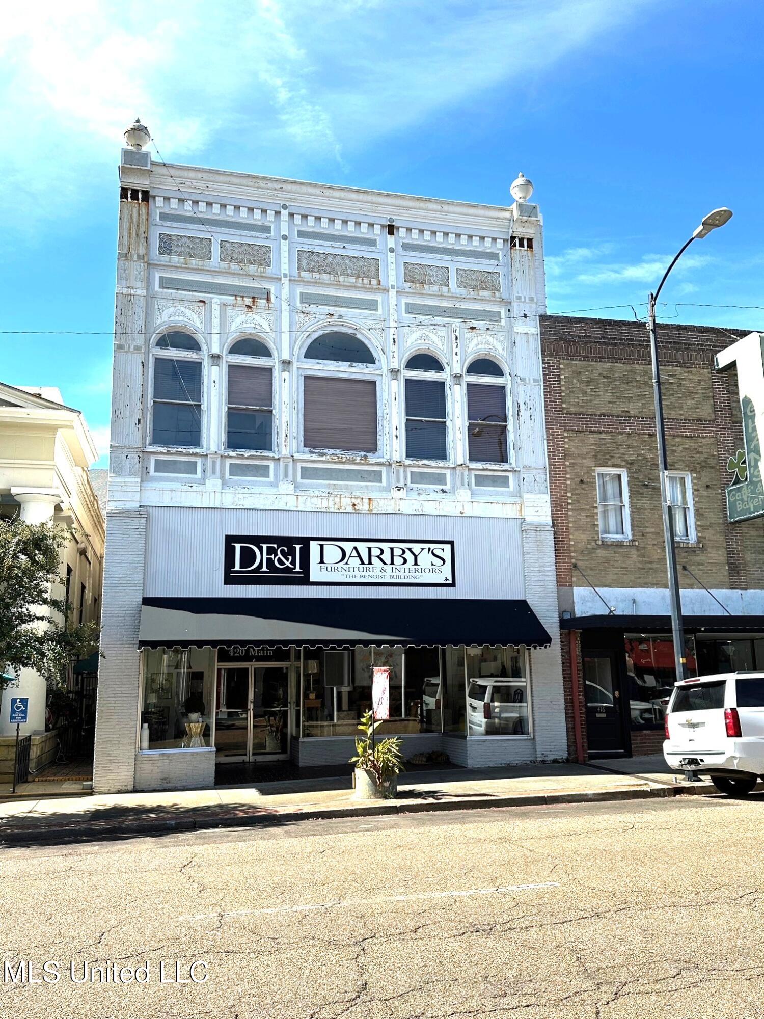 420 Main Street Property Photo 1