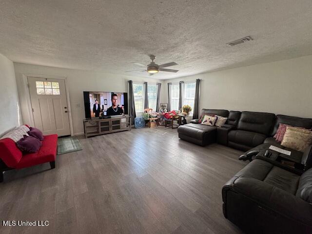 1019 Kennedy Road Property Photo 8