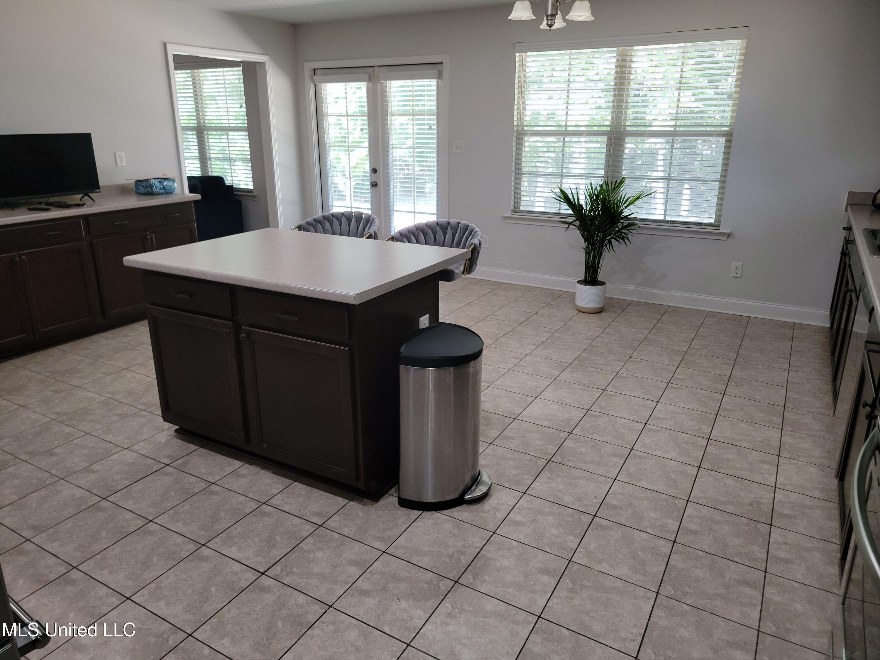 9598 Nielsen Drive Property Photo 9
