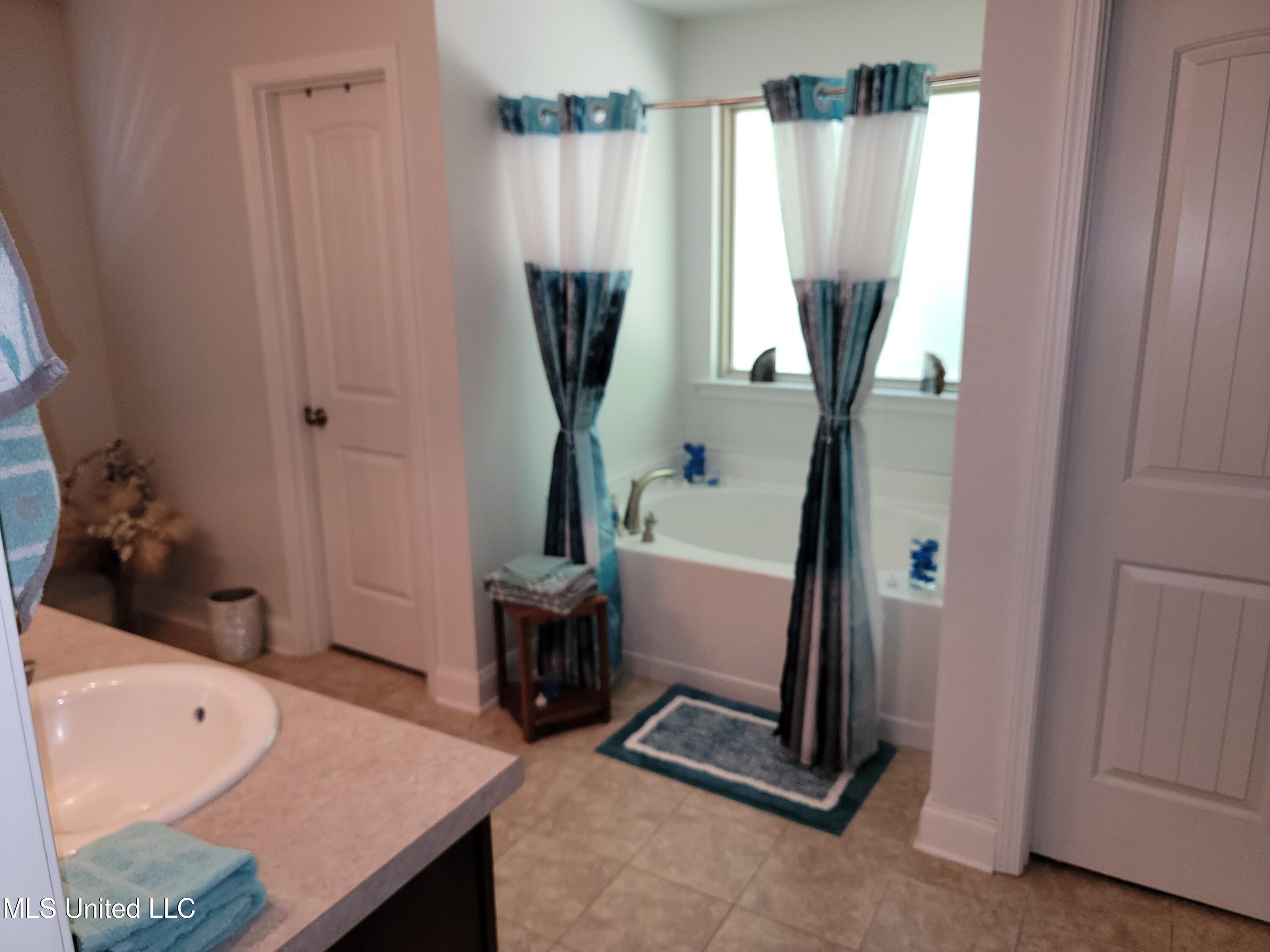 9598 Nielsen Drive Property Photo 13