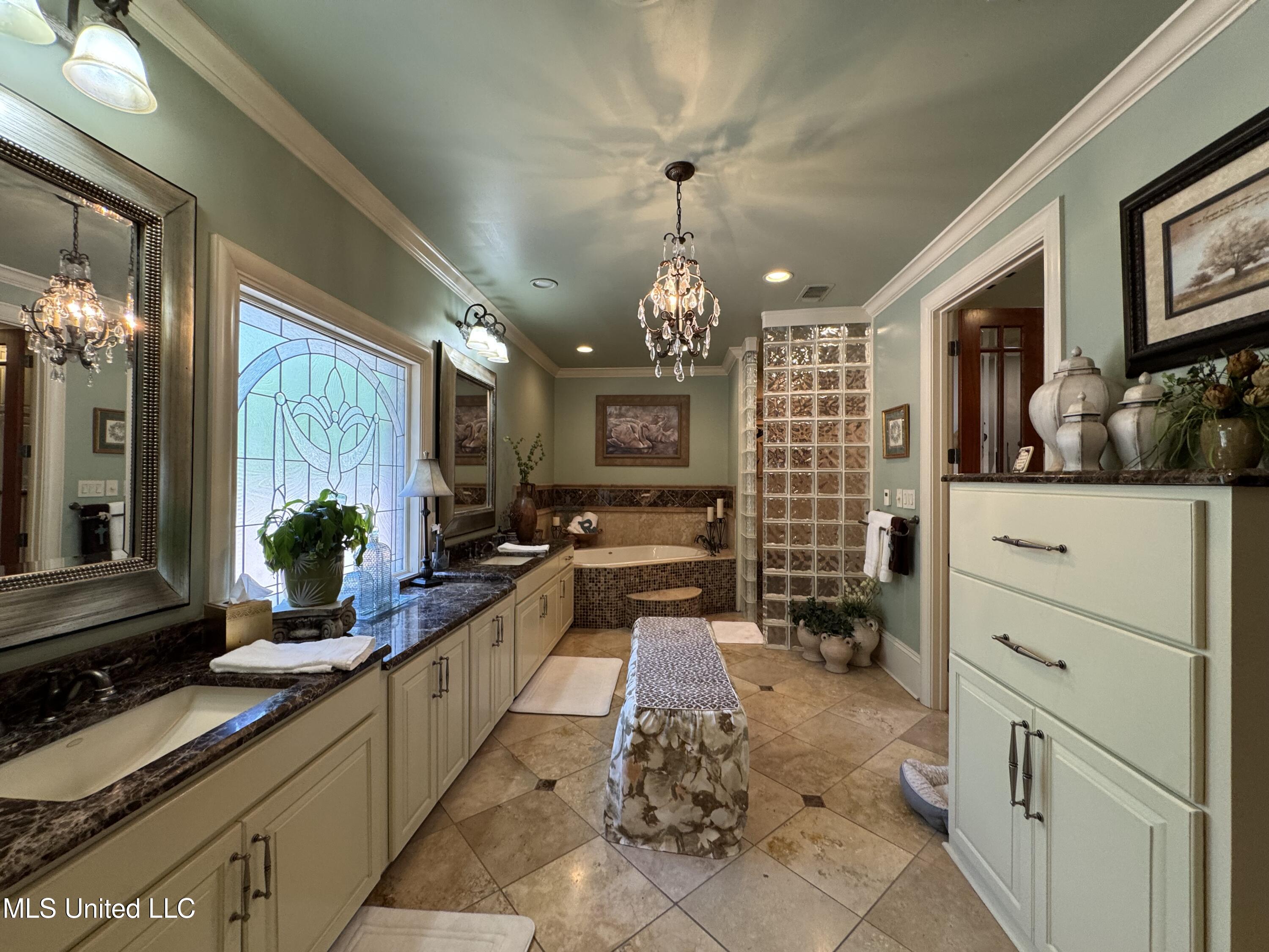 68 Southbrook Lane Property Photo 33