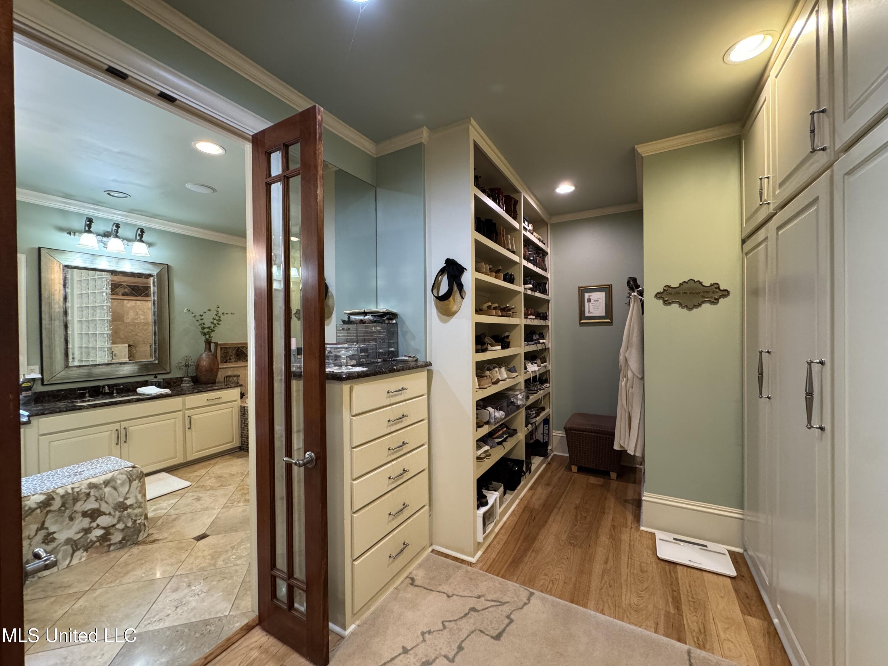 68 Southbrook Lane Property Photo 39