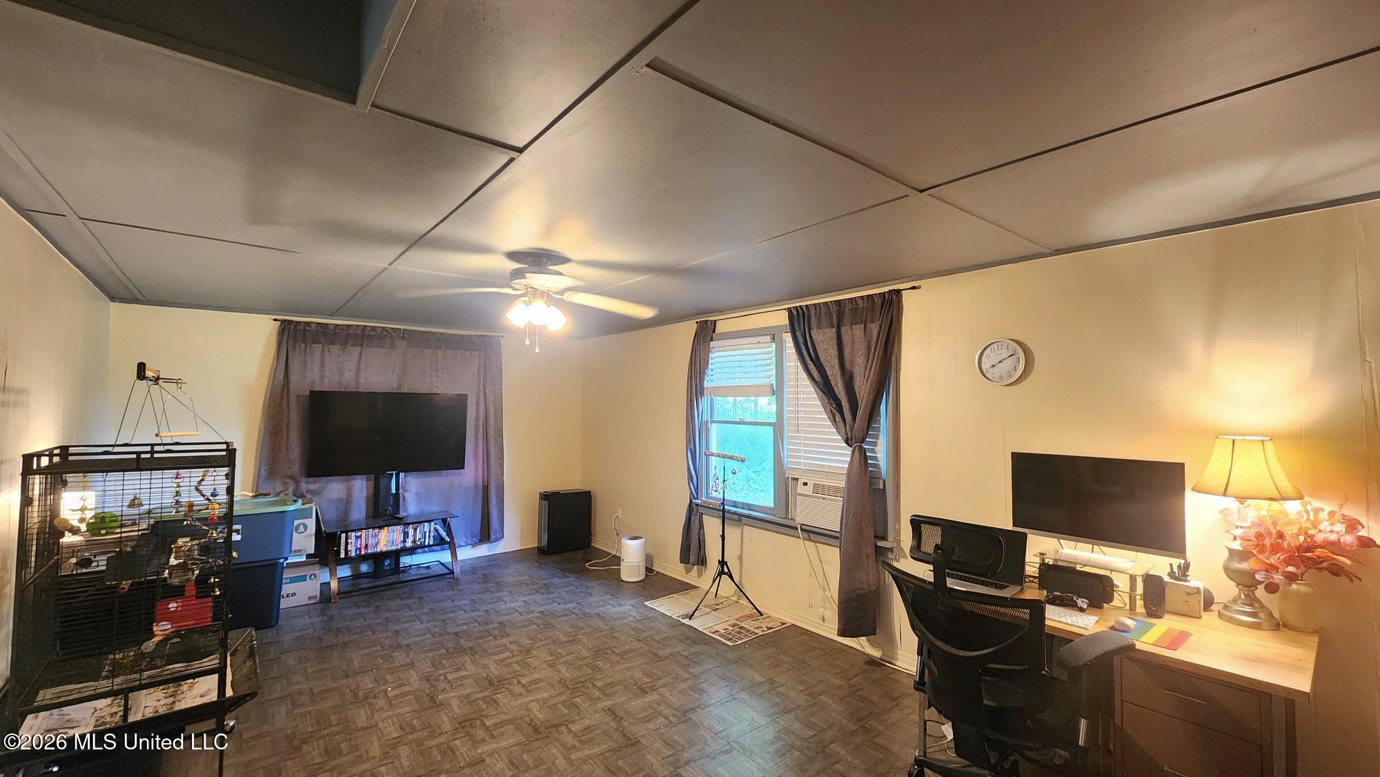 8 Lofton Lane Property Photo 17