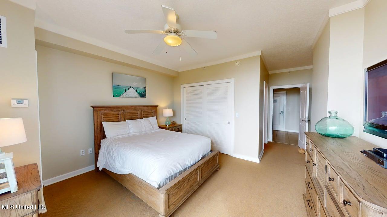 2060 Beach Boulevard Property Photo 16