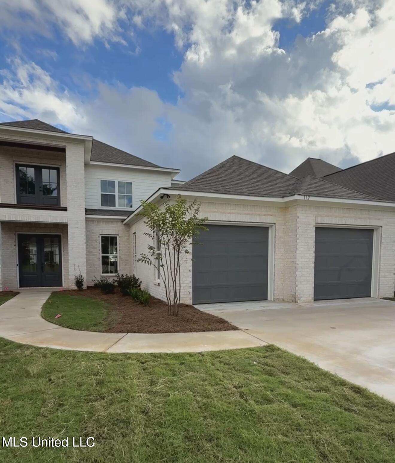 112 Heron'S Bay Circle Property Photo 1