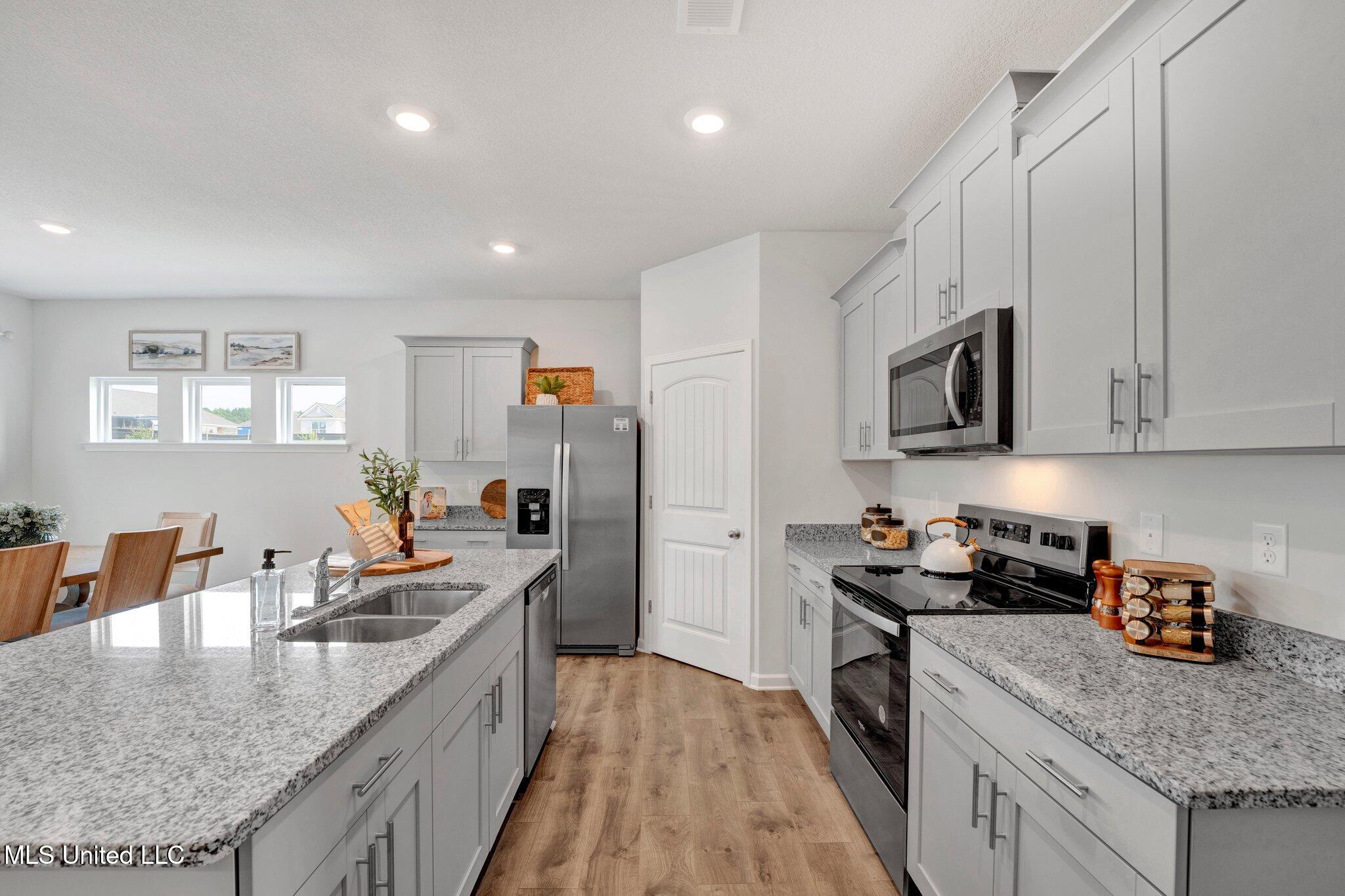 85 Harvest Dance Drive Property Photo 5