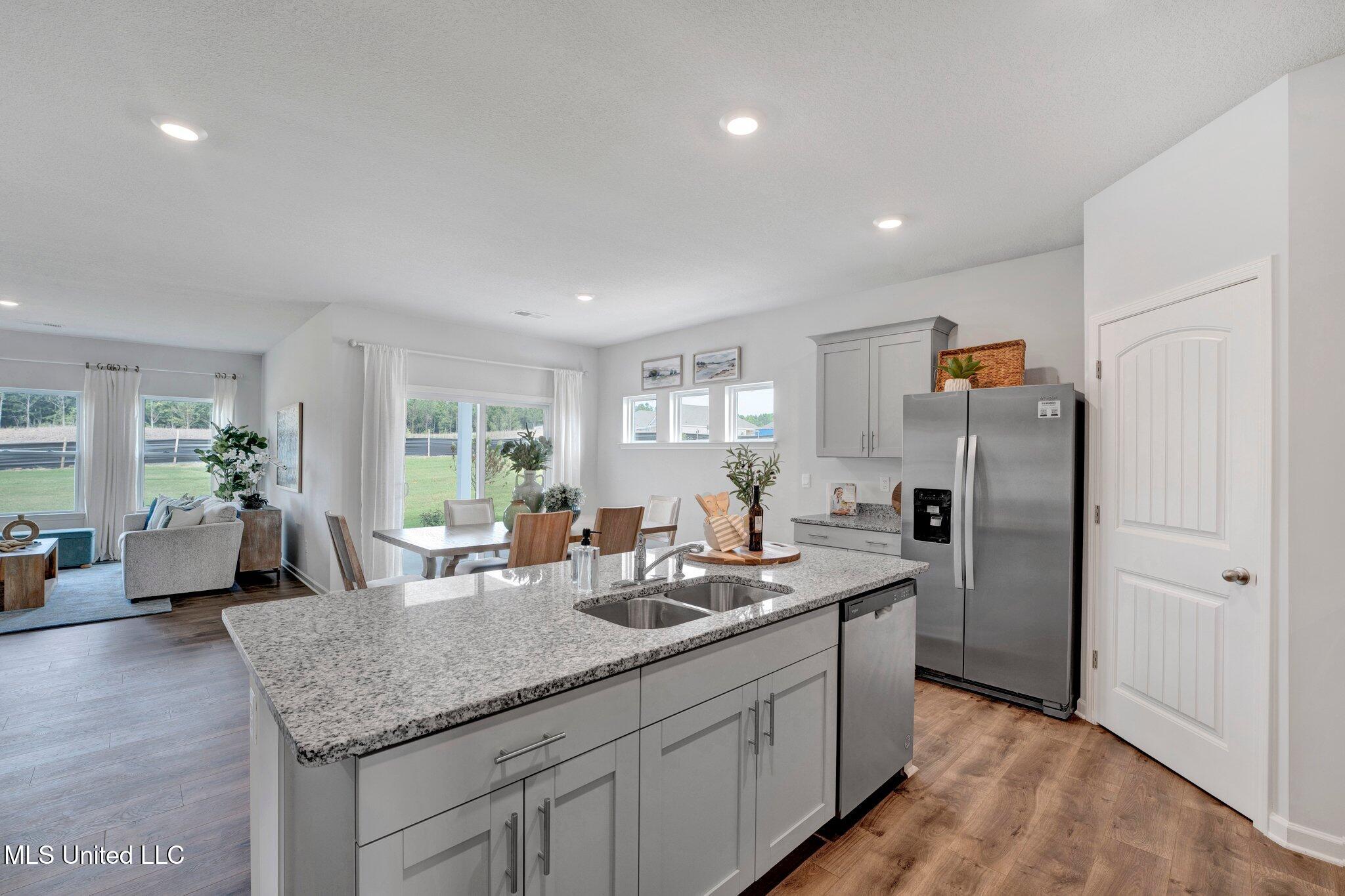 85 Harvest Dance Drive Property Photo 8