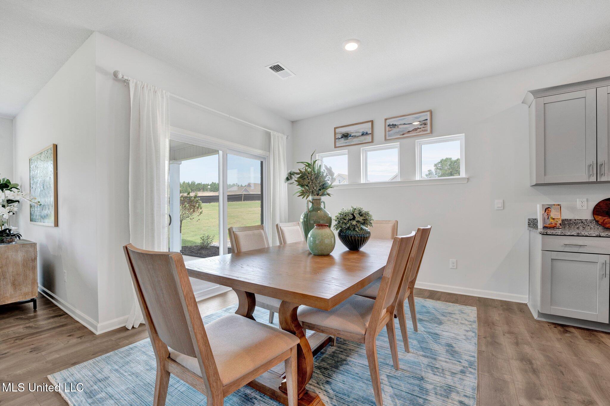 85 Harvest Dance Drive Property Photo 10