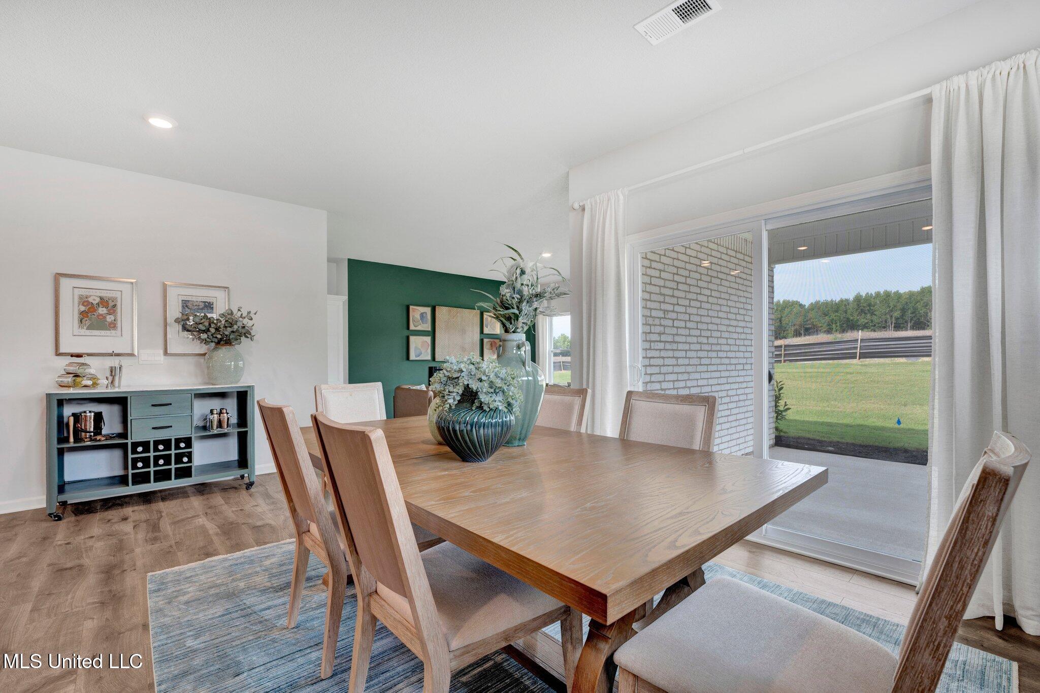 85 Harvest Dance Drive Property Photo 11