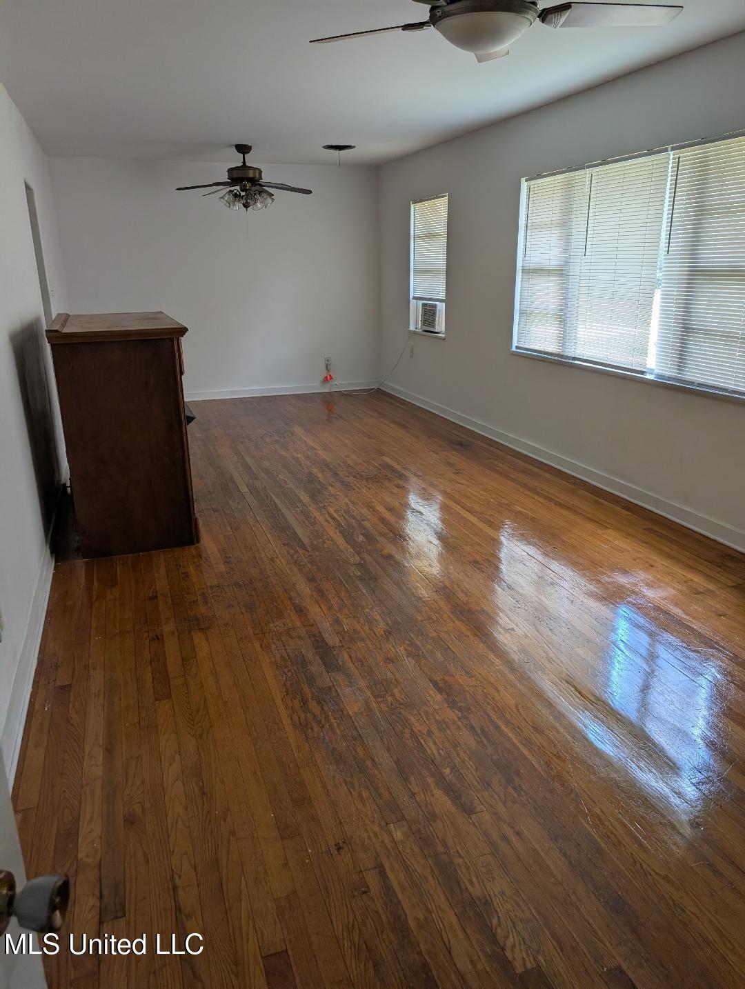 1044 Cooper Road Property Photo 9