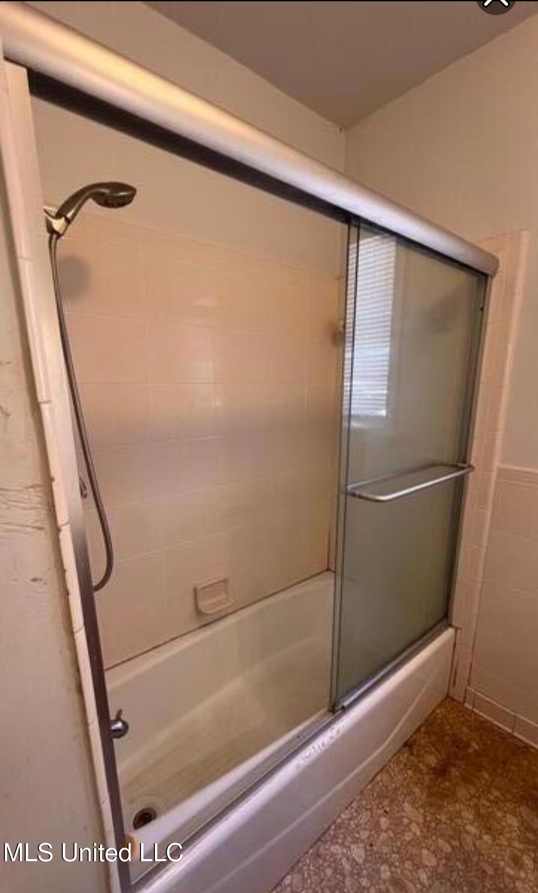 1044 Cooper Road Property Photo 10