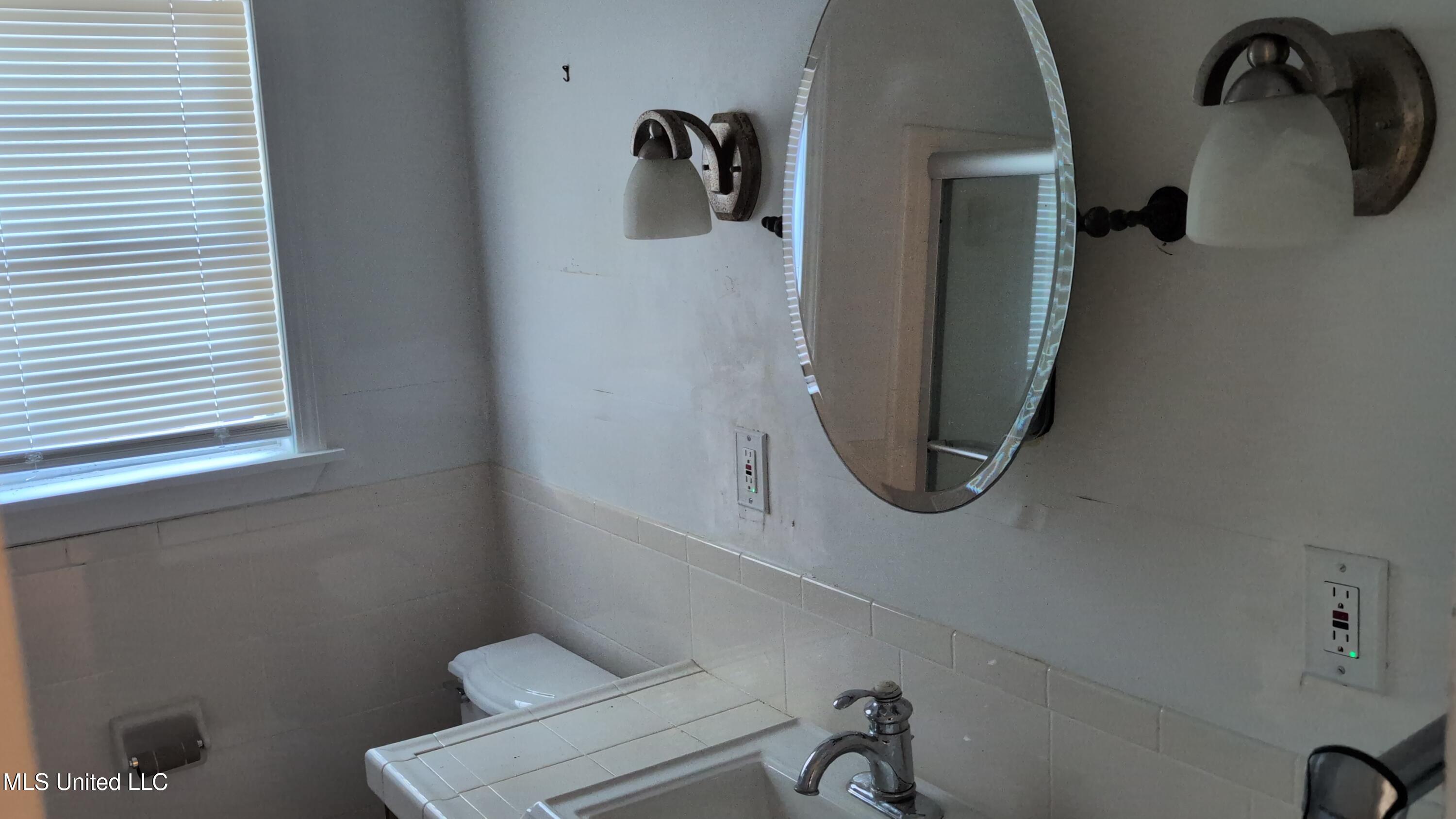 1044 Cooper Road Property Photo 12