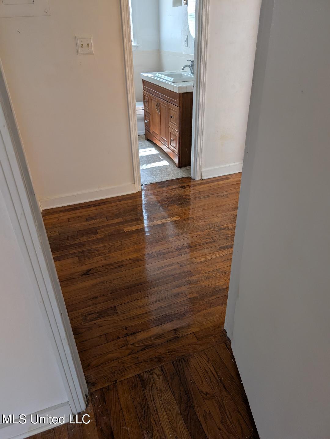 1044 Cooper Road Property Photo 15