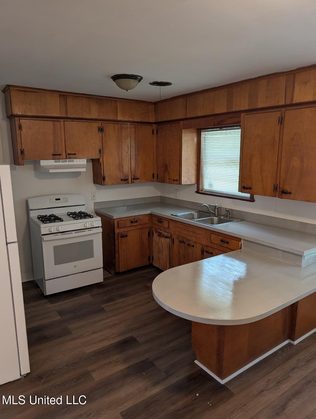 1044 Cooper Road Property Photo 16