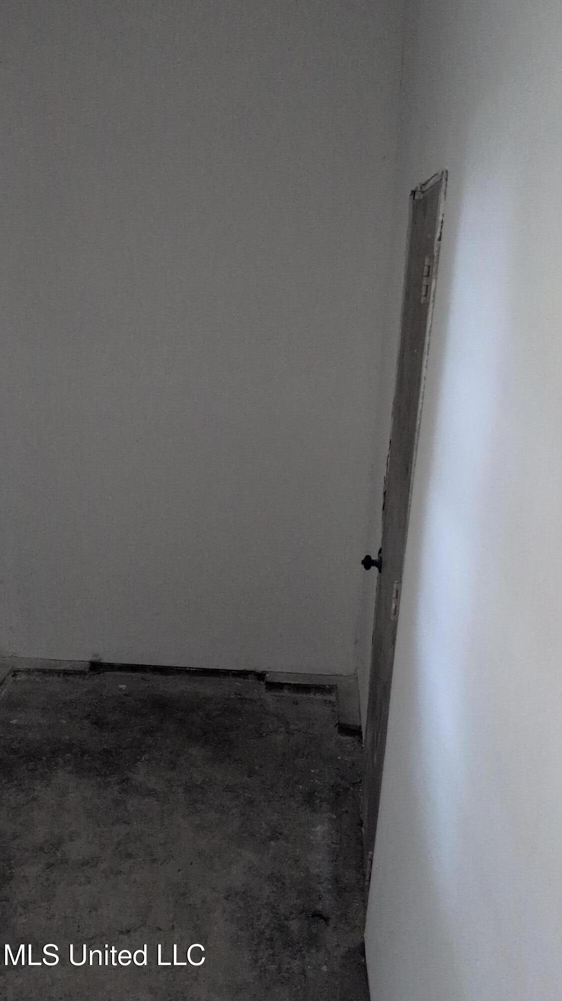 1044 Cooper Road Property Photo 23