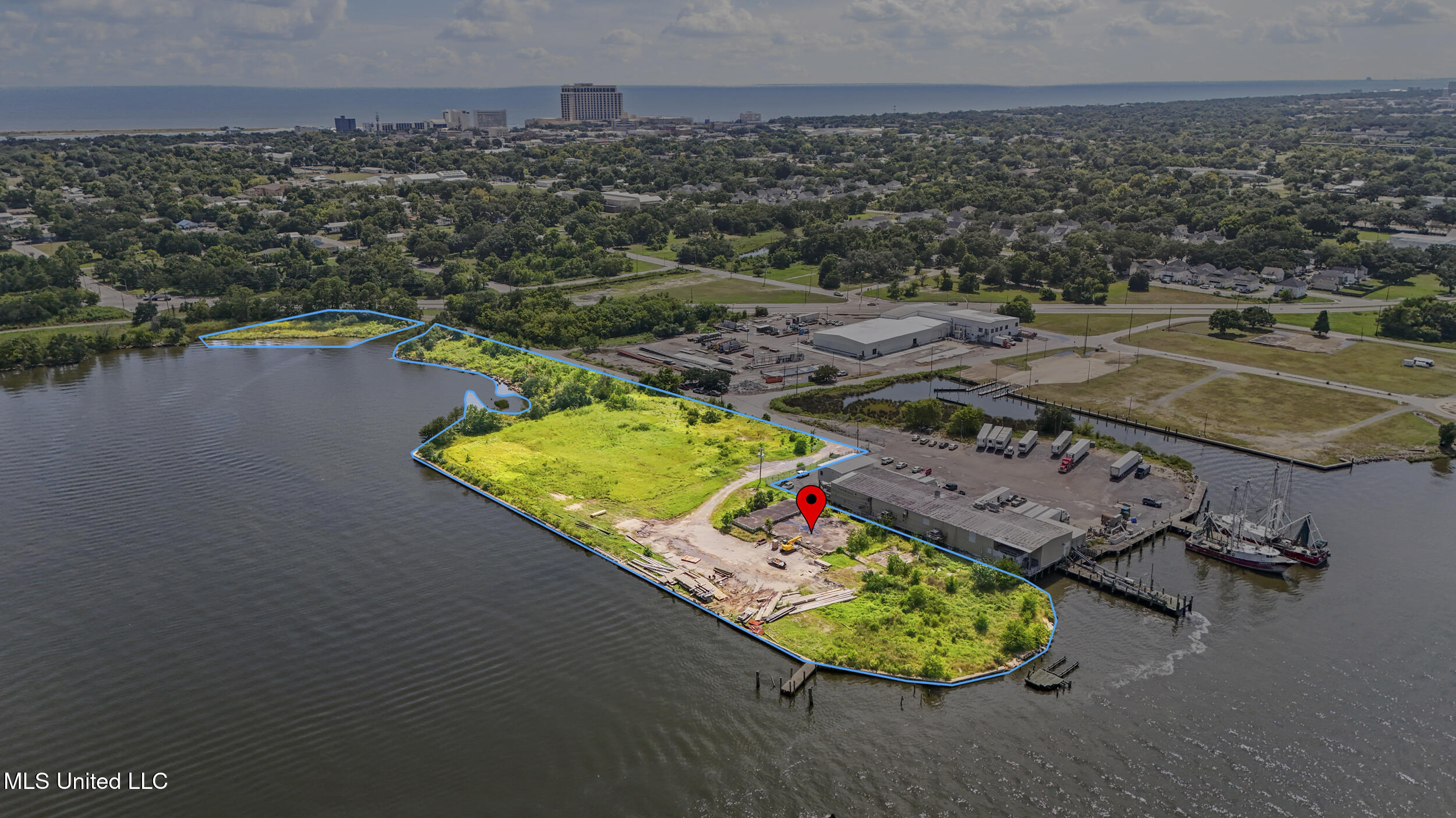 540 Bayview Avenue Property Photo 7