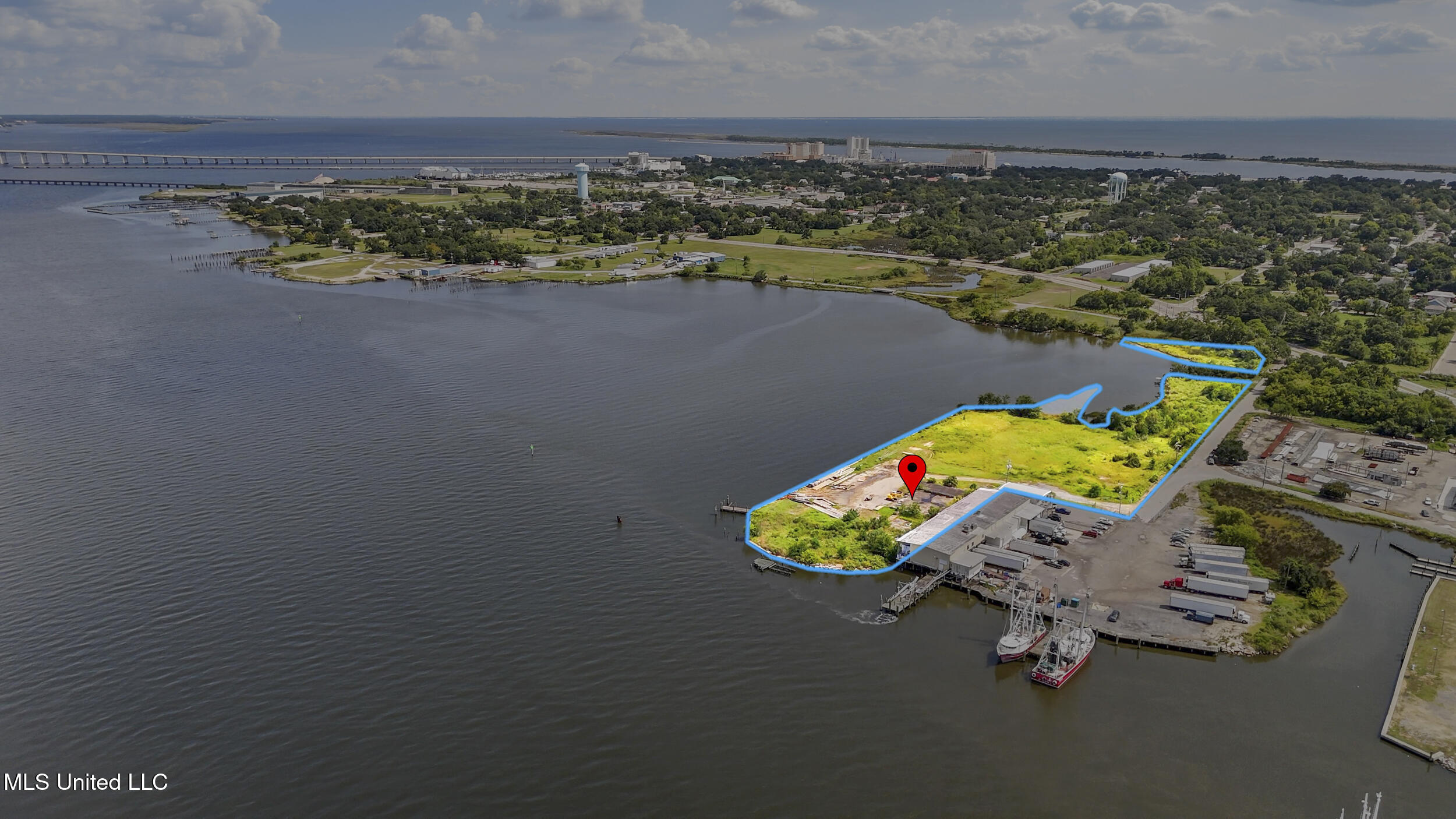 540 Bayview Avenue Property Photo 8