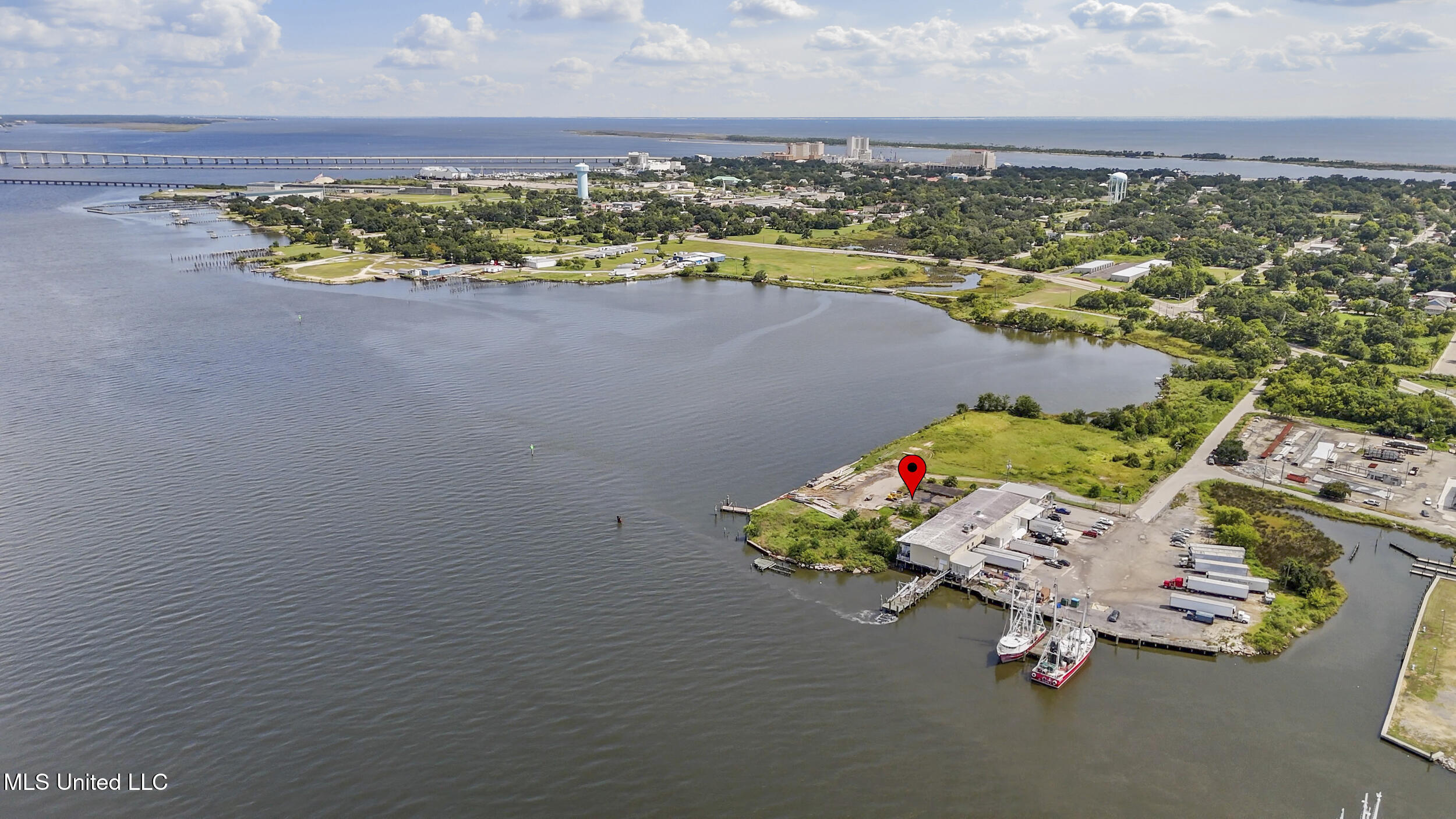 540 Bayview Avenue Property Photo 9