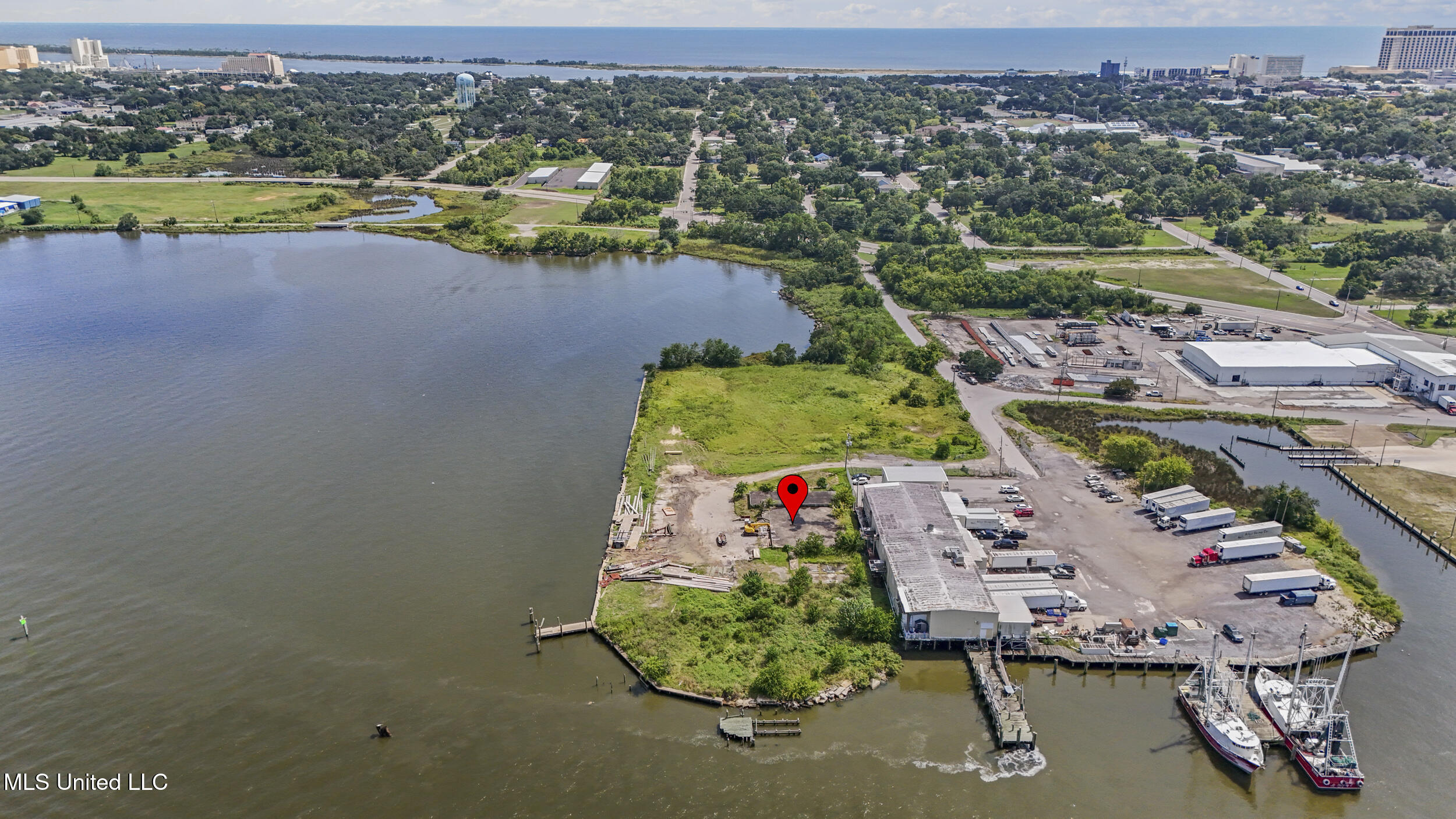 540 Bayview Avenue Property Photo 13