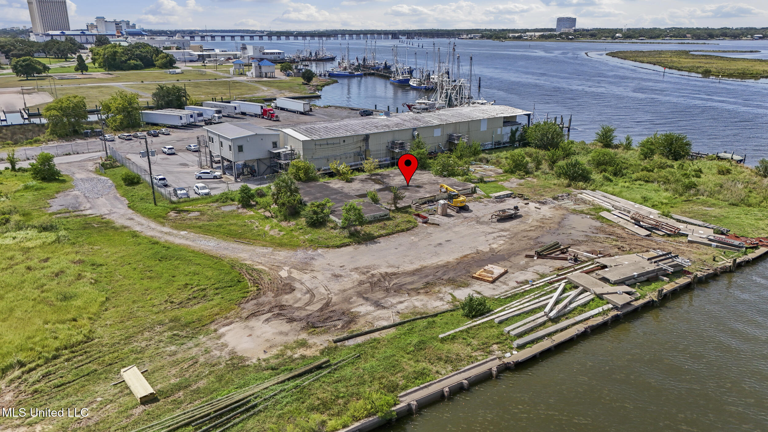 540 Bayview Avenue Property Photo 15