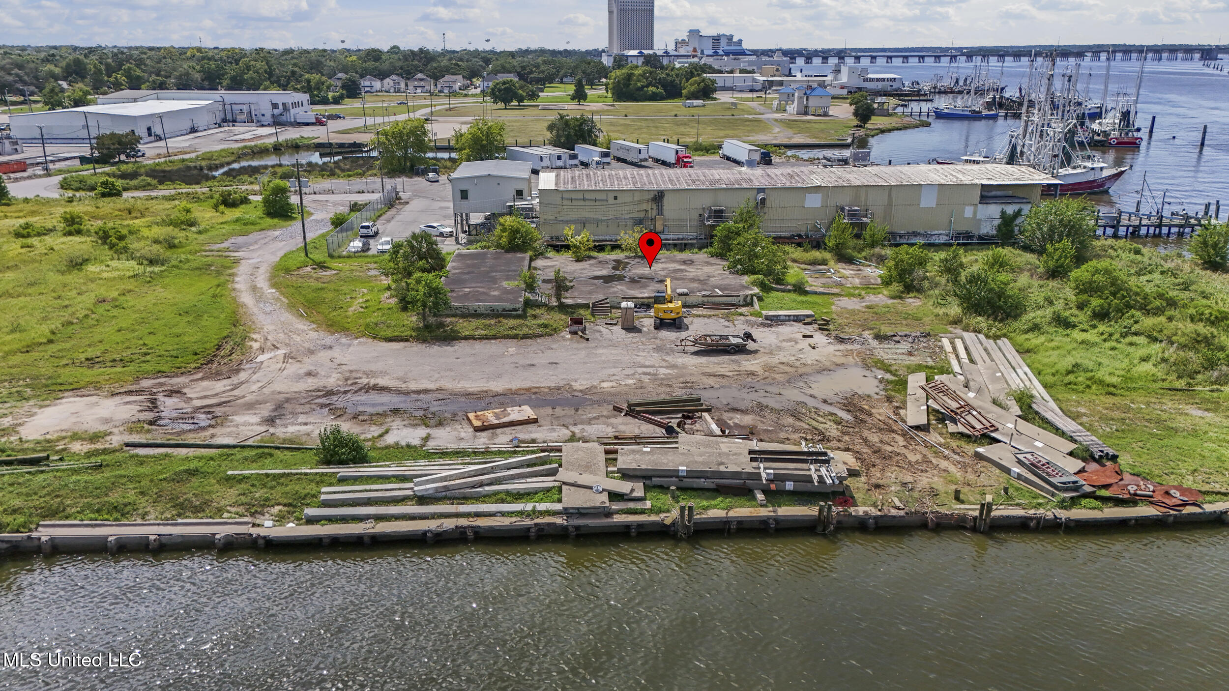 540 Bayview Avenue Property Photo 16