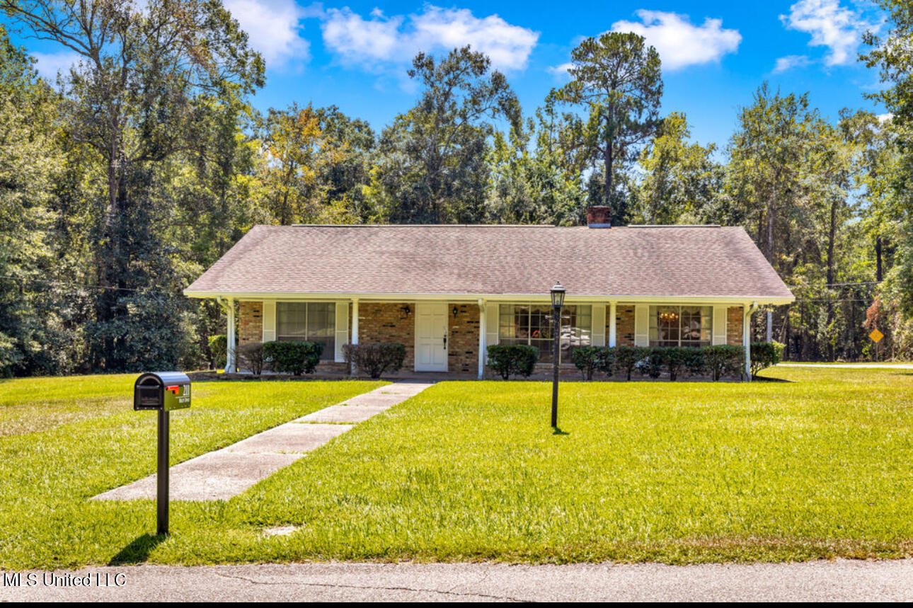 211 S Boley Drive Property Photo 2