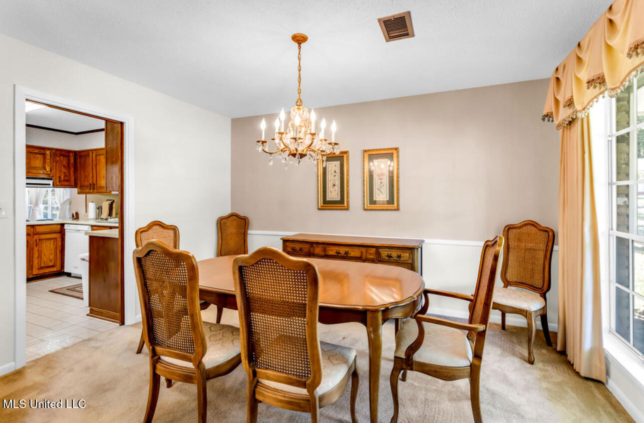 211 S Boley Drive Property Photo 10