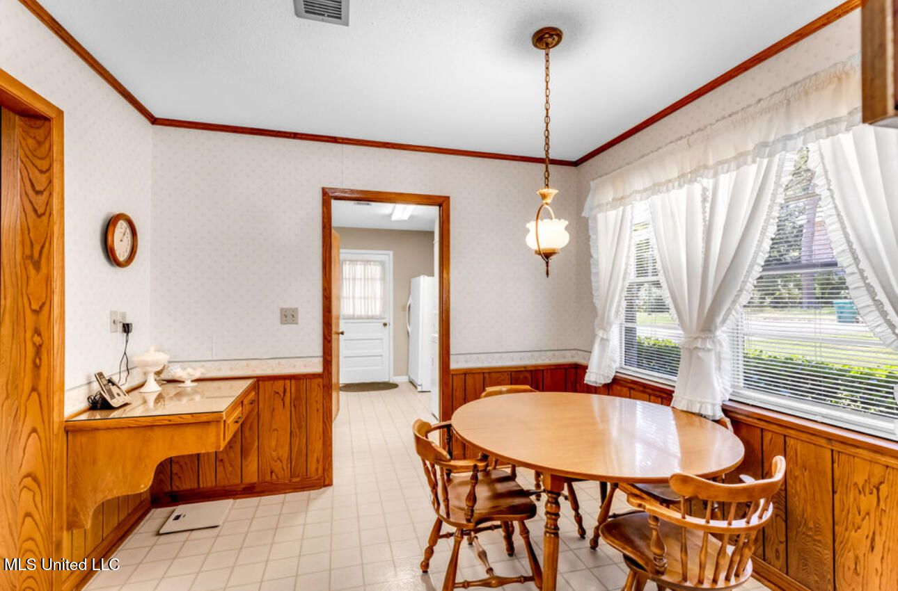 211 S Boley Drive Property Photo 21