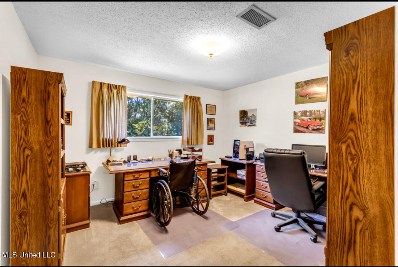 211 S Boley Drive Property Photo 27