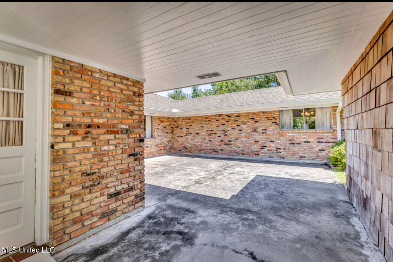 211 S Boley Drive Property Photo 32