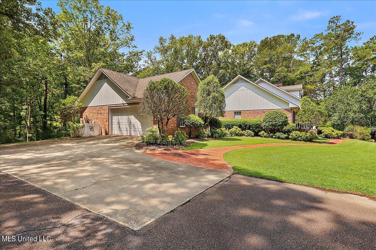 1600 Pine Hill Drive Property Photo 8