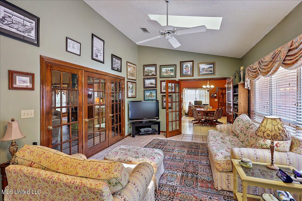 1600 Pine Hill Drive Property Photo 27