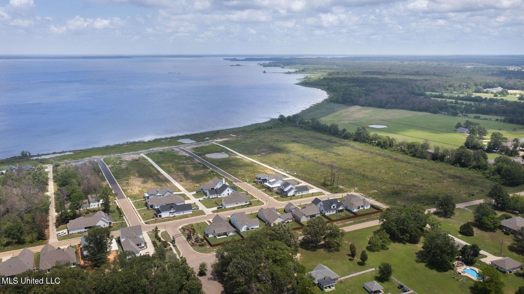 184 Crepe Myrtle Drive Property Photo 13