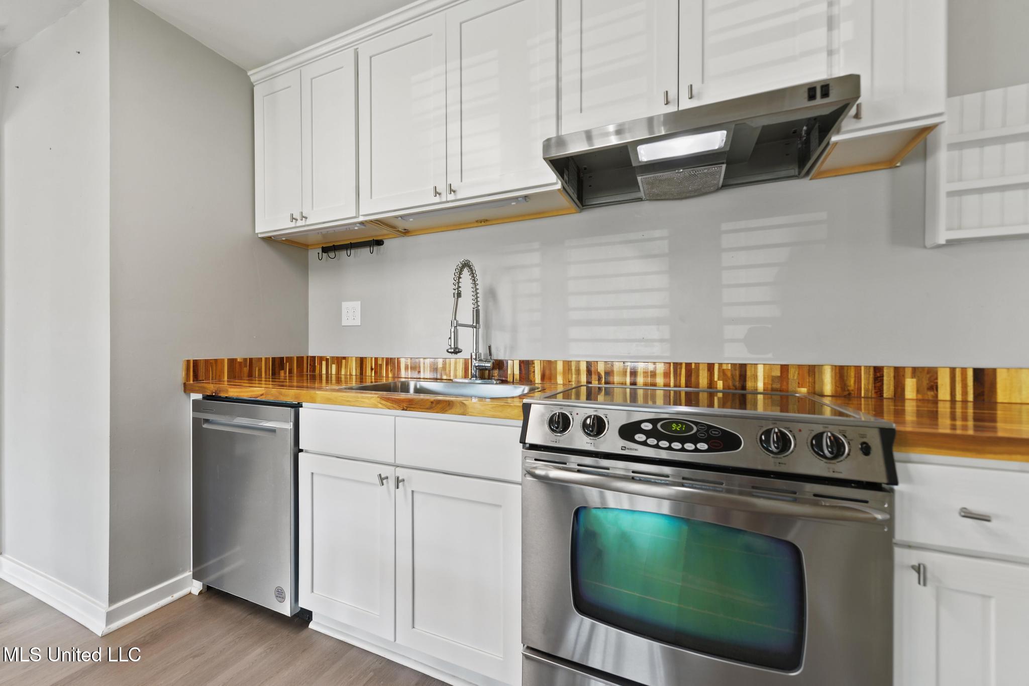 201 Walnut Drive Property Photo 9