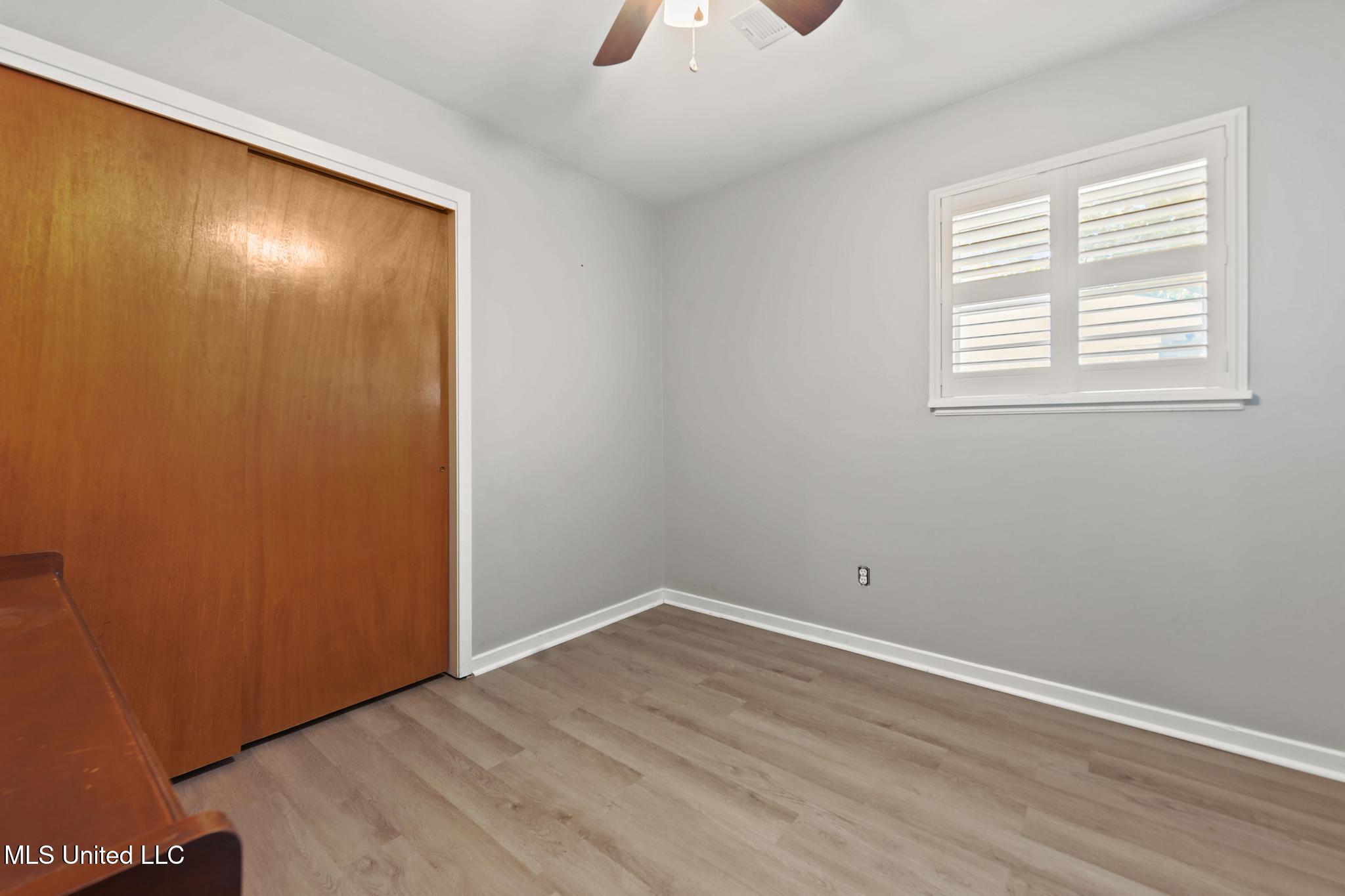 201 Walnut Drive Property Photo 16