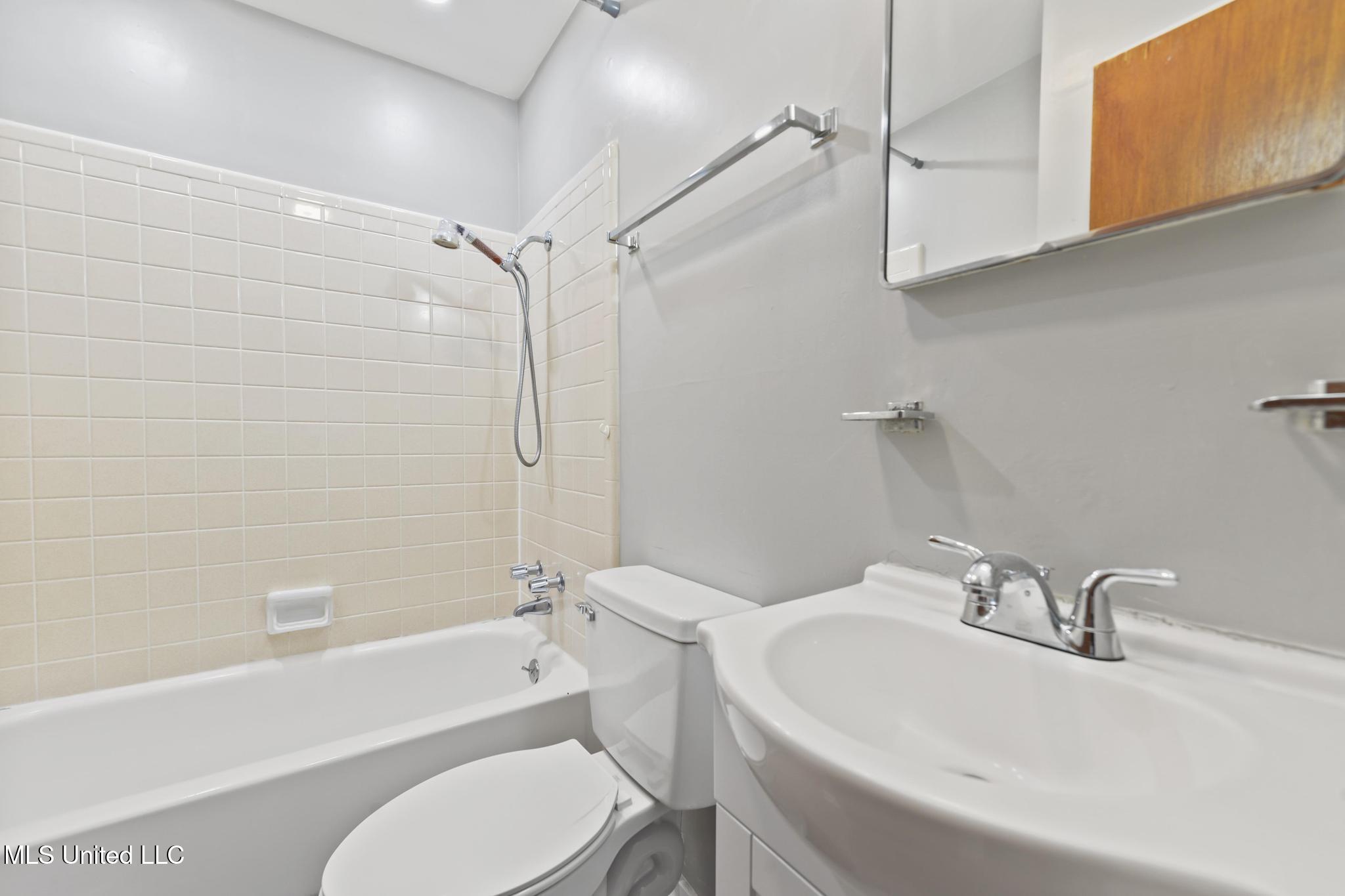 201 Walnut Drive Property Photo 18