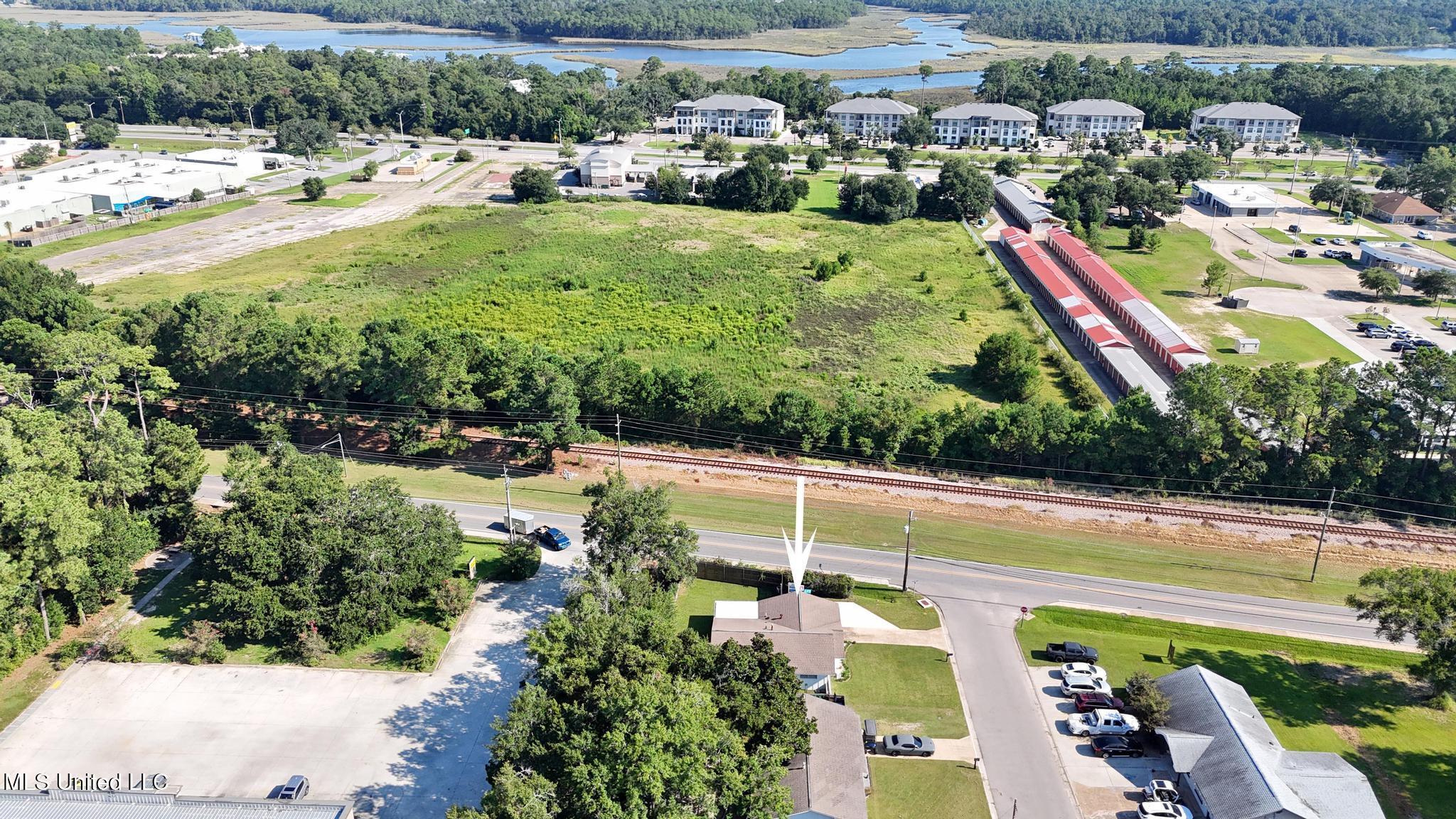 201 Walnut Drive Property Photo 23