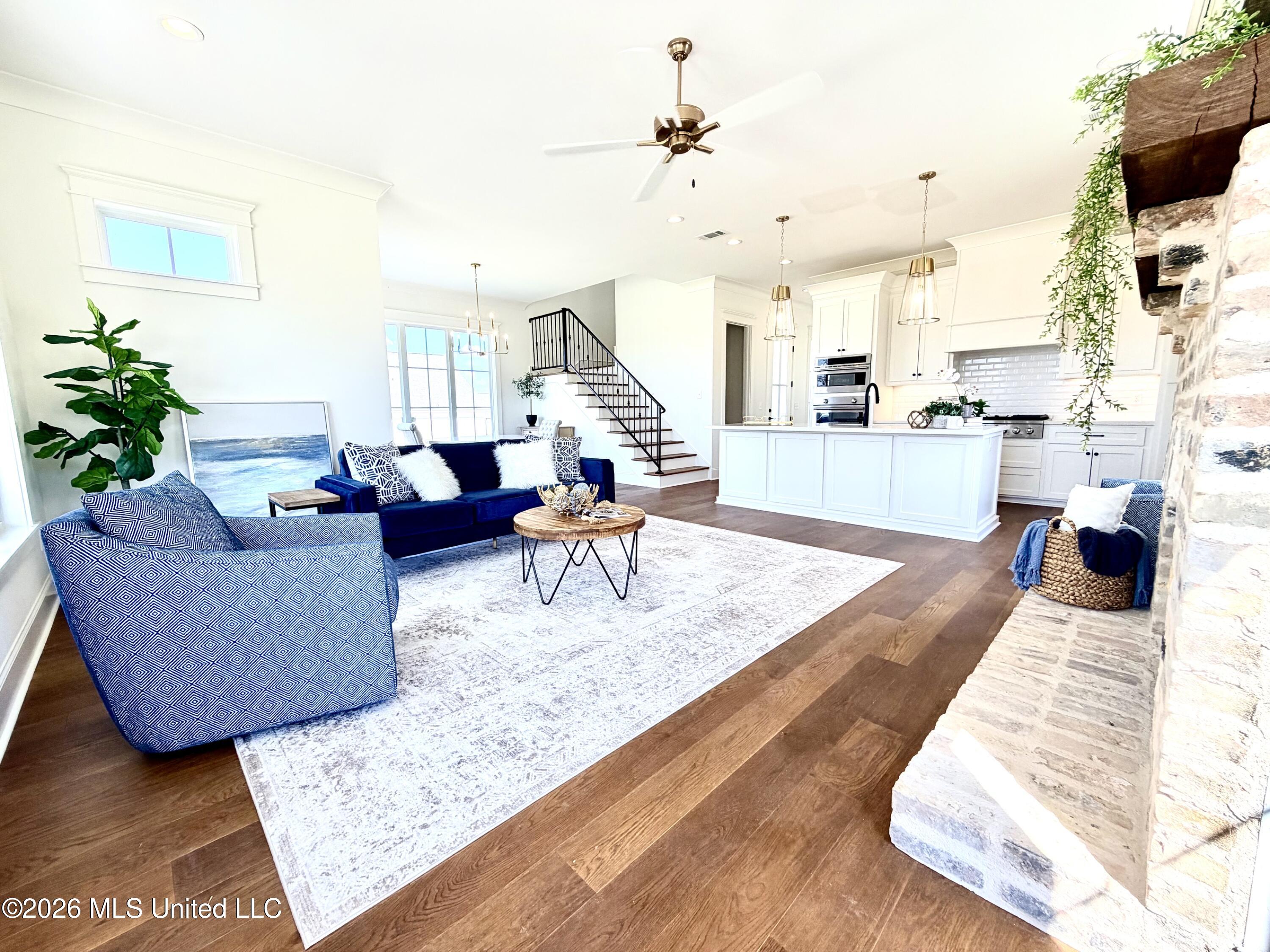 910 Bald Eagle Drive Property Photo 2