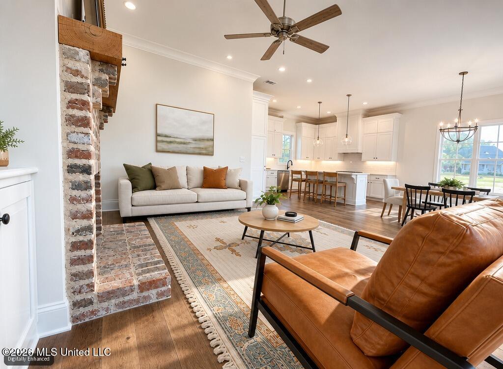 1020 Crepe Myrtle Drive Property Photo 3
