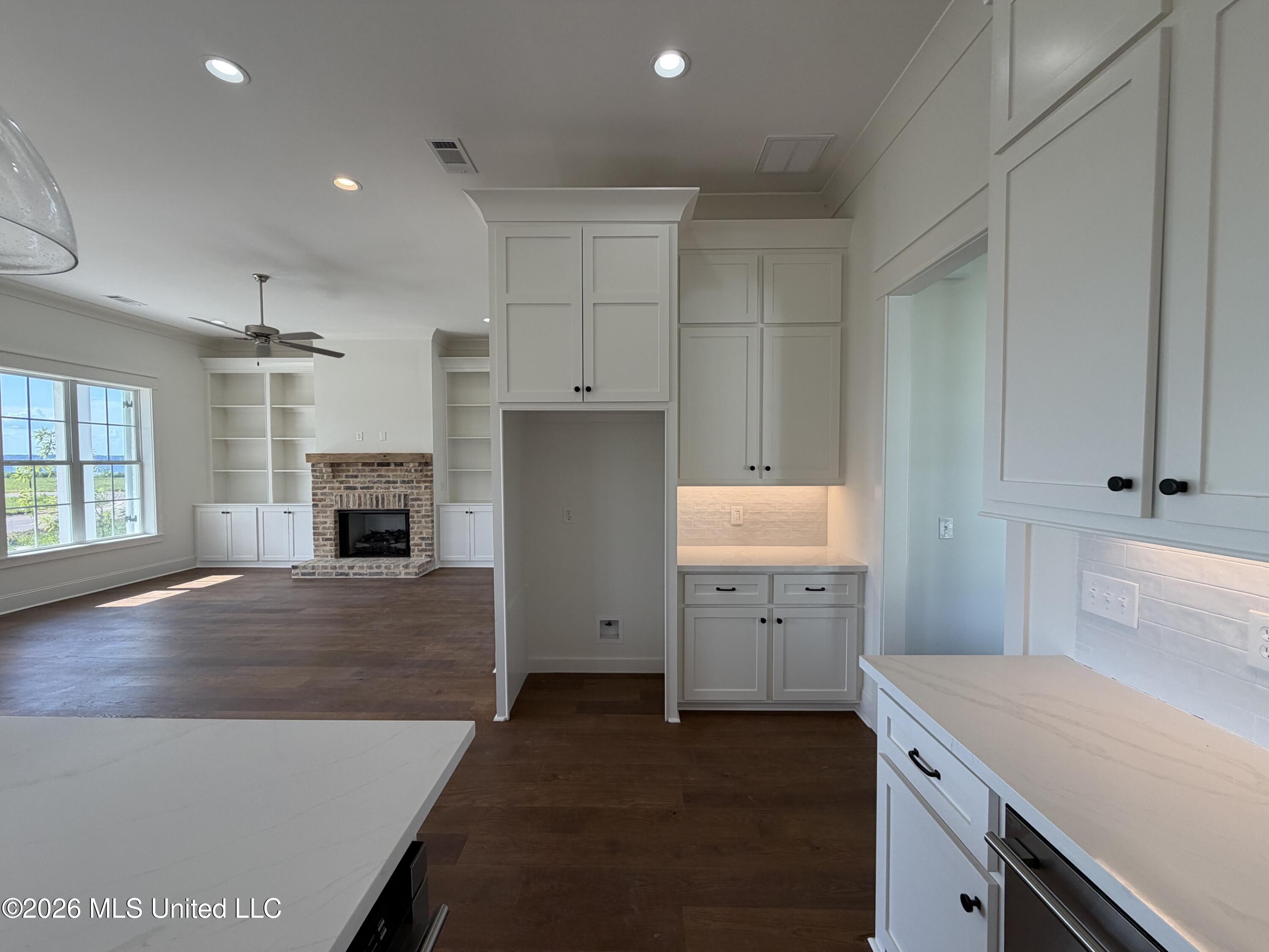 1020 Crepe Myrtle Drive Property Photo 10