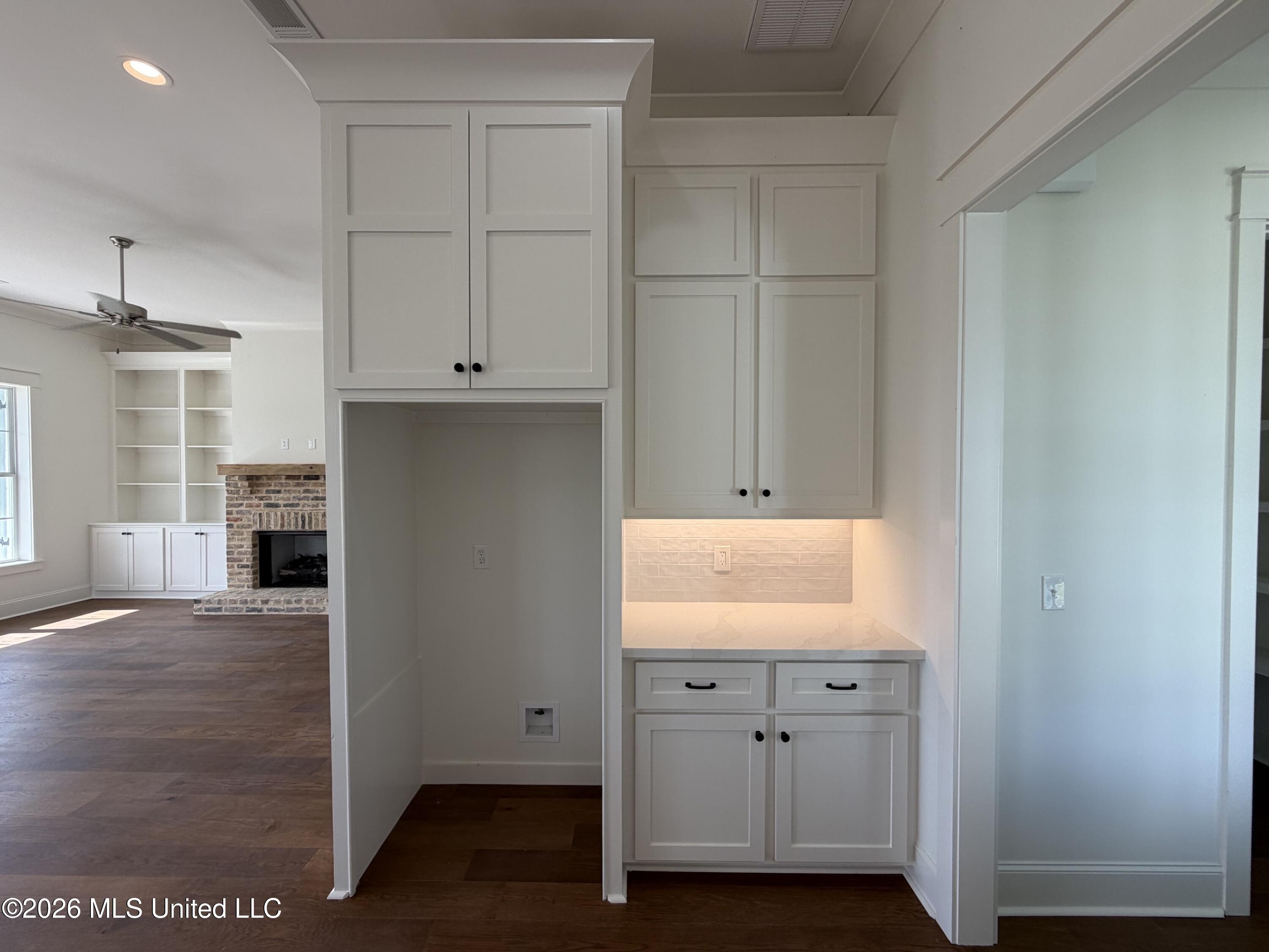 1020 Crepe Myrtle Drive Property Photo 11