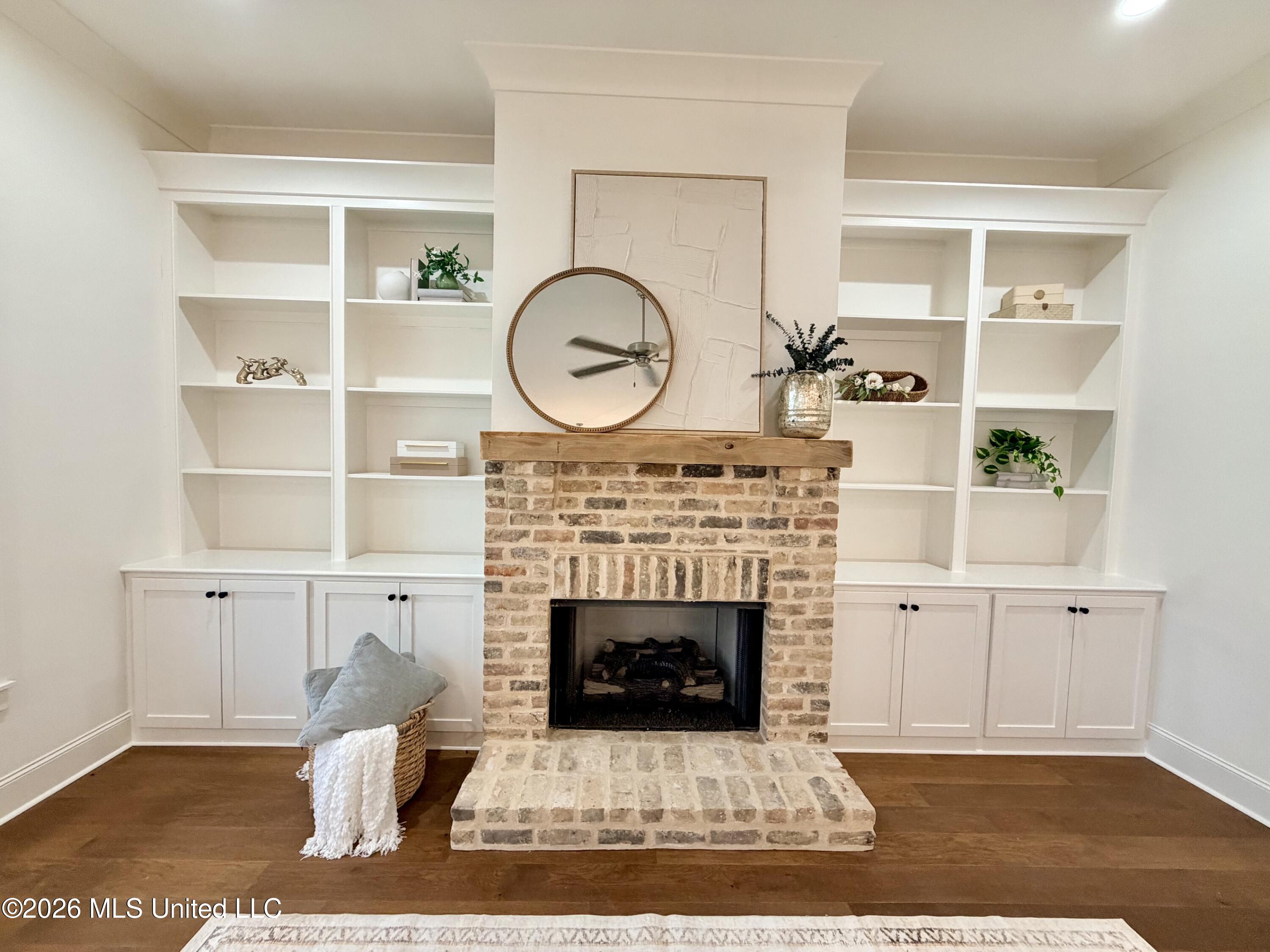1020 Crepe Myrtle Drive Property Photo 13