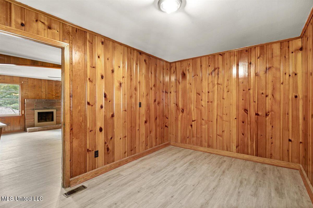1104 Fairview Drive Property Photo 7